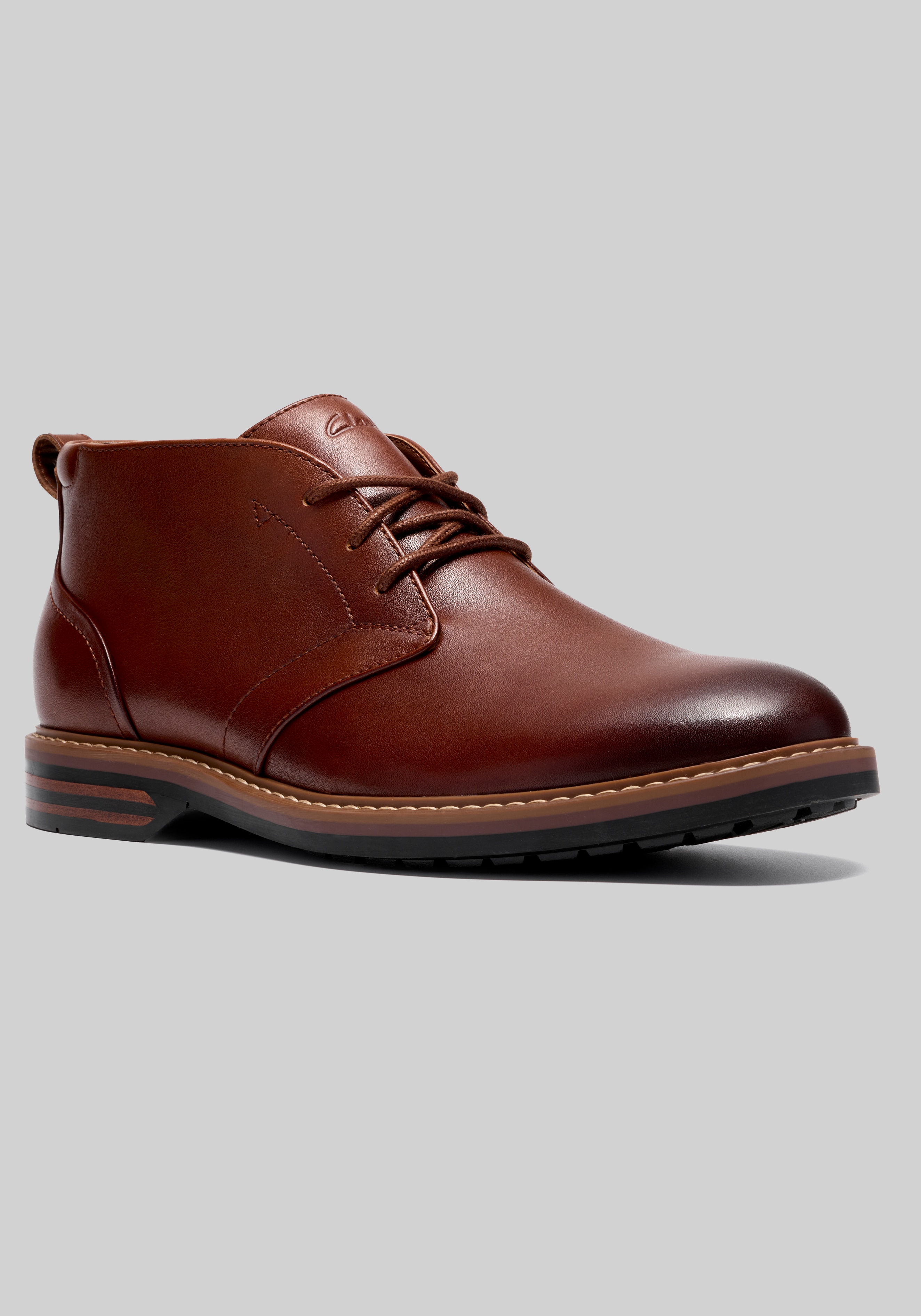 Clarks Aldwin2 Chukka Boots , Tan- Shoes