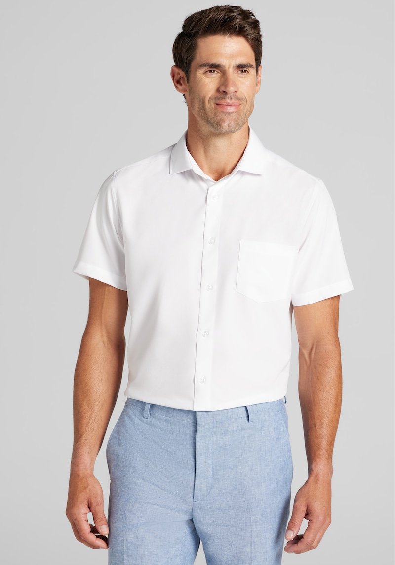 Men's Traveler COOLMOTION Tailored Fit 4-way Stretch Short Sleeve Dress Shirt at Jos. A. Bank, Cream/White, Size M 34/35