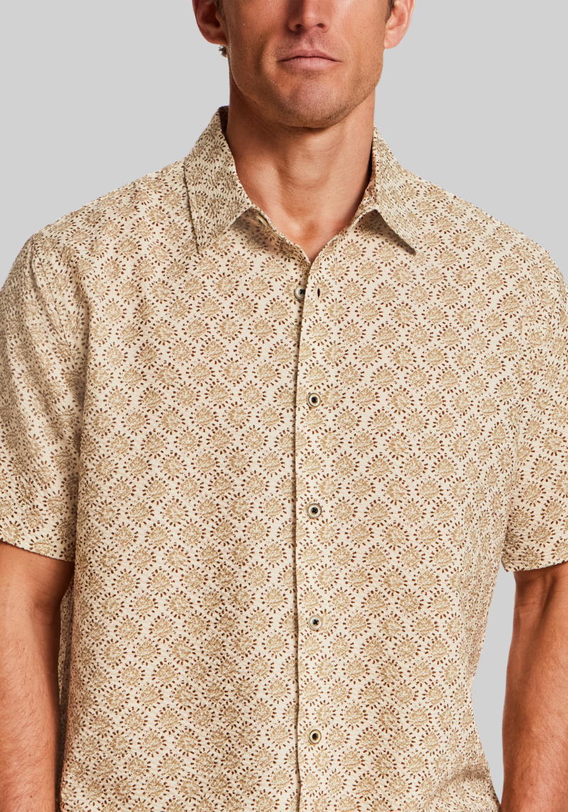 Men's Vintage & Black Traditional Fit Medallion Seersucker Short Sleeve Shirt at Jos. A. Bank, Tan, Size XX Large