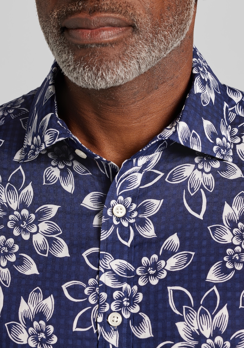 Men’s Big & Tall Jos. A. Bank Tailored Fit Floral Embroidered Short Sleeve Button Up Shirt at Jos. A. Bank, Cream/White, Size 2 X Big — photo 2
