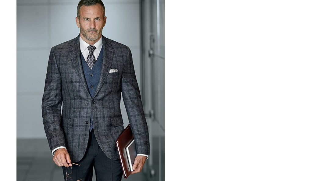 Men's Suits for Business & Interviews