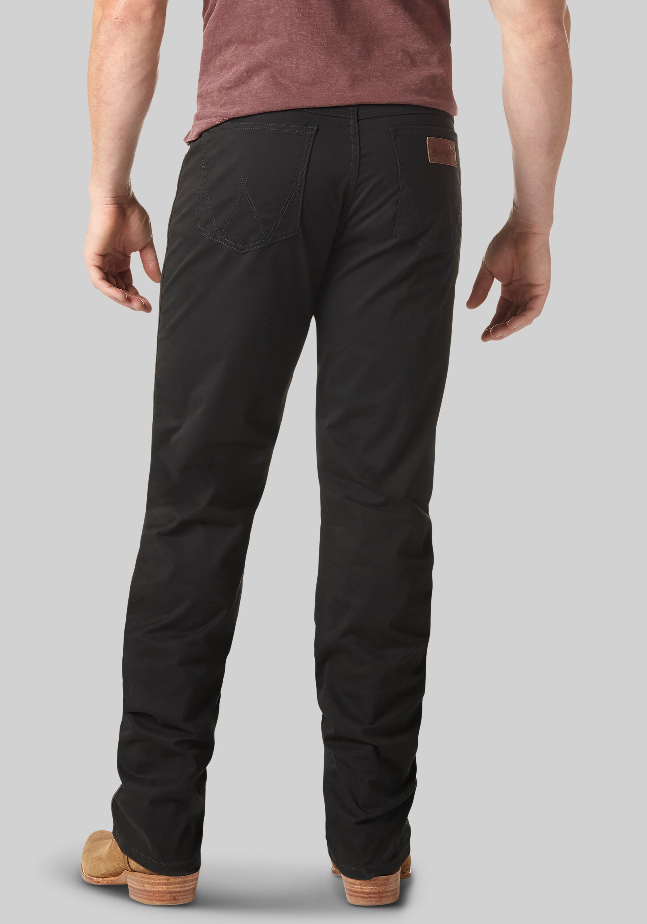 Wrangler Retro Slim Fit Straight Leg Pants