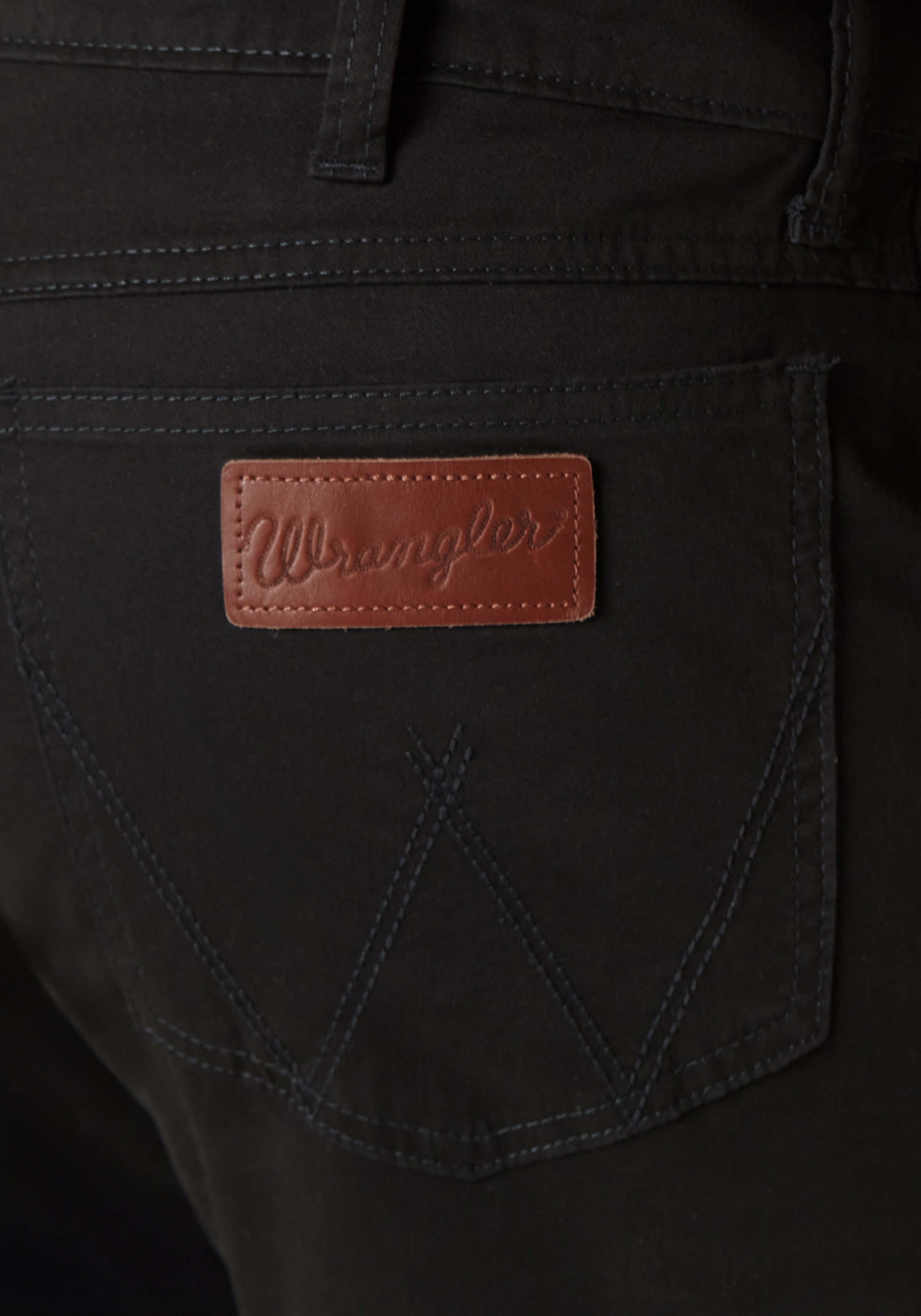 Wrangler Retro Slim Fit Straight Leg Pants