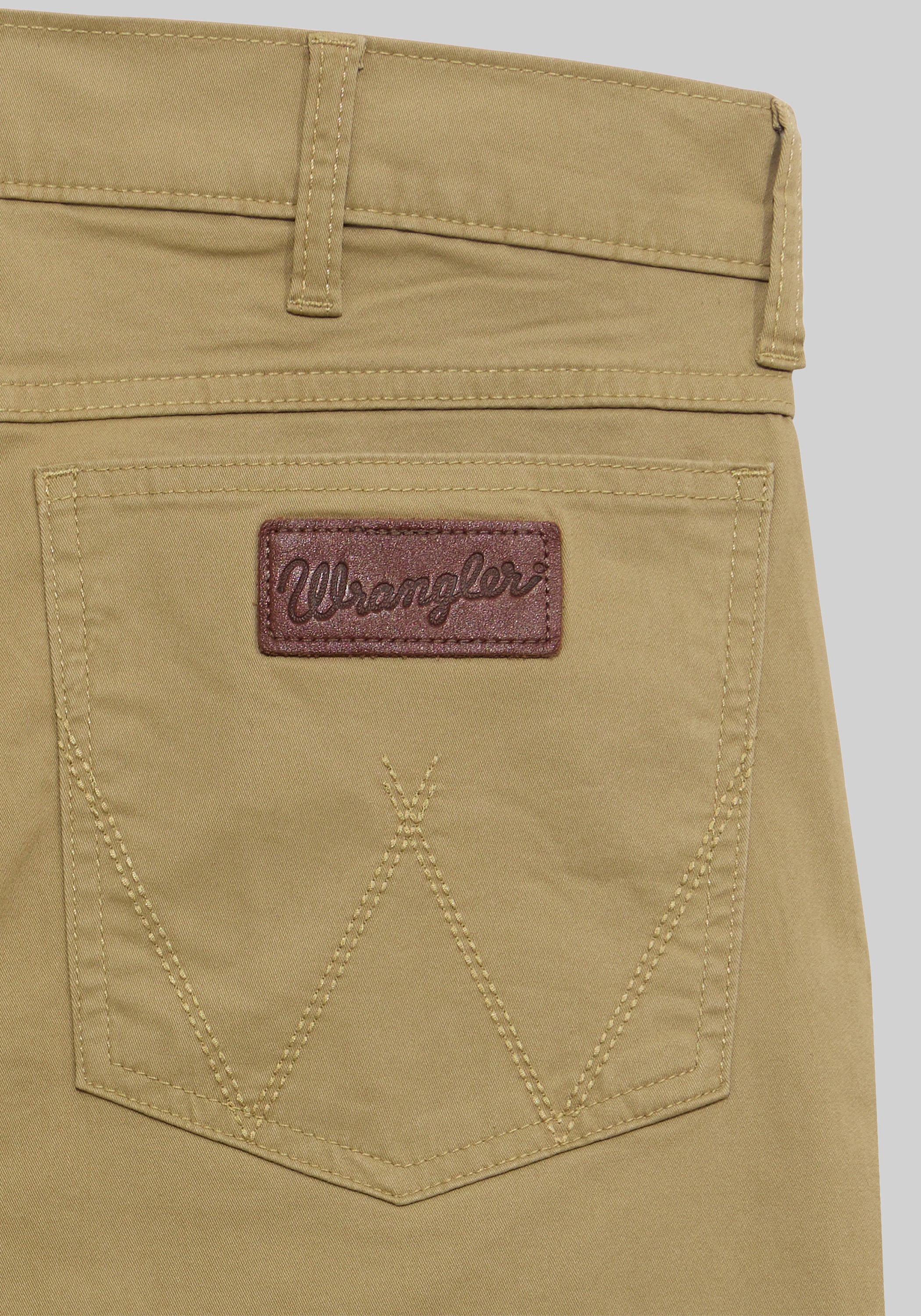 Wrangler Retro Slim Fit Straight Leg Pants