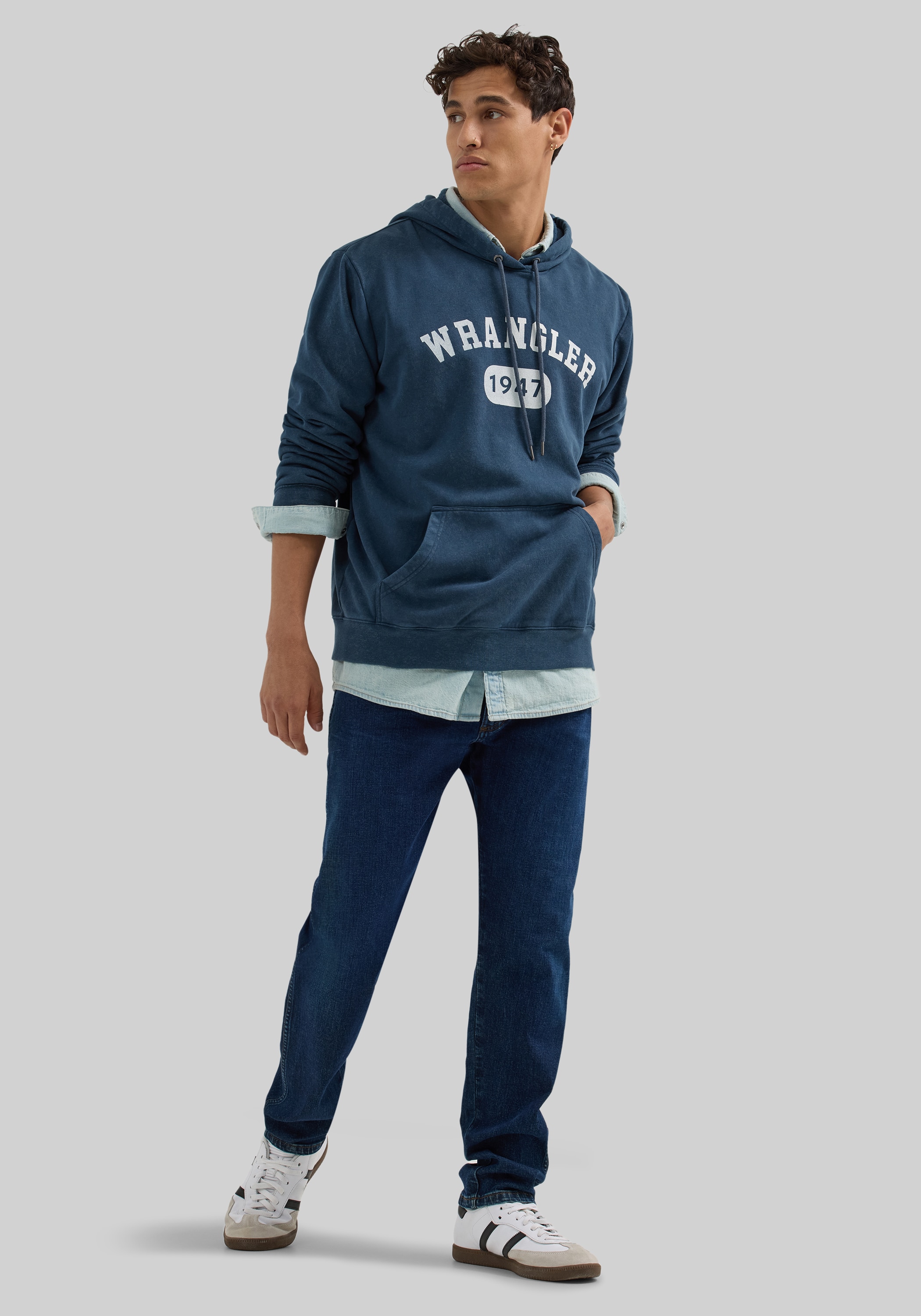 Wrangler Athletic Fit Relaxed Tapered Jeans