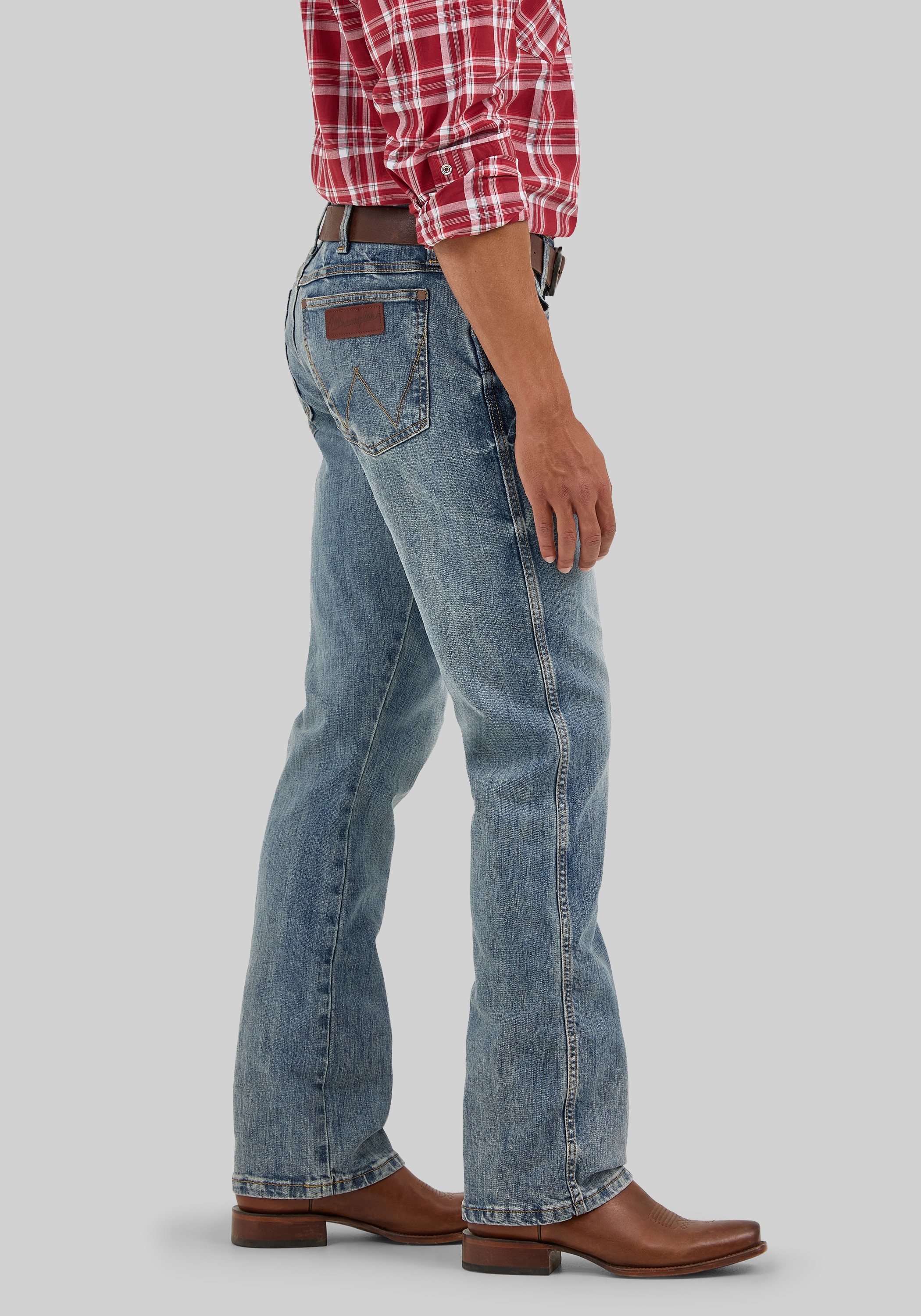 Wrangler Retro Greeley Slim Fit Bootcut Jeans