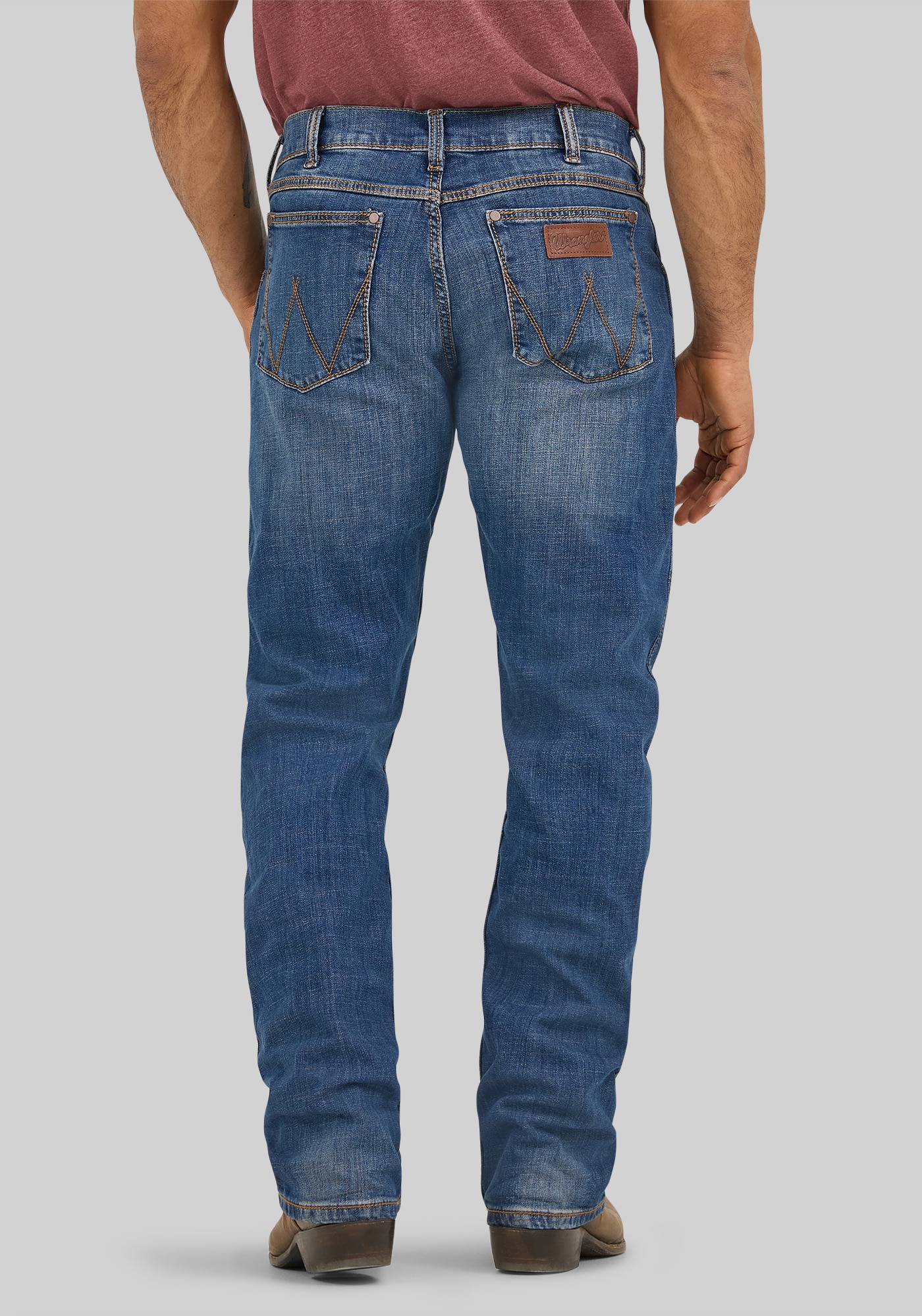 Wrangler Retro Slim Fit Cottonwood Straight Jeans
