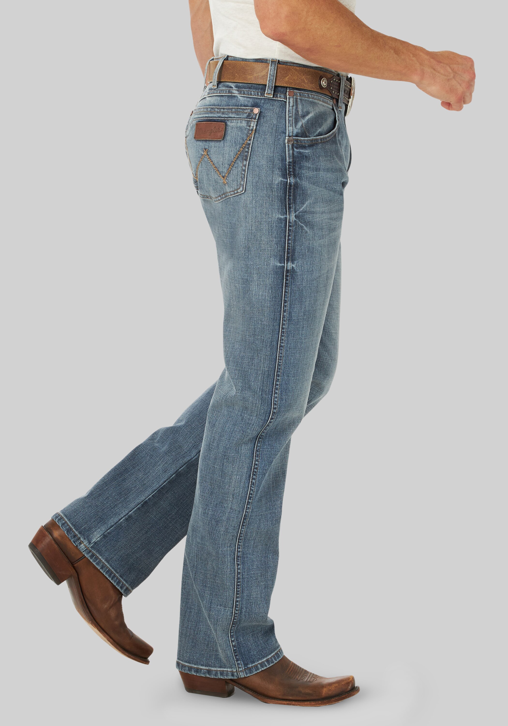 Wrangler Retro Greeley Relaxed Fit Bootcut Jeans