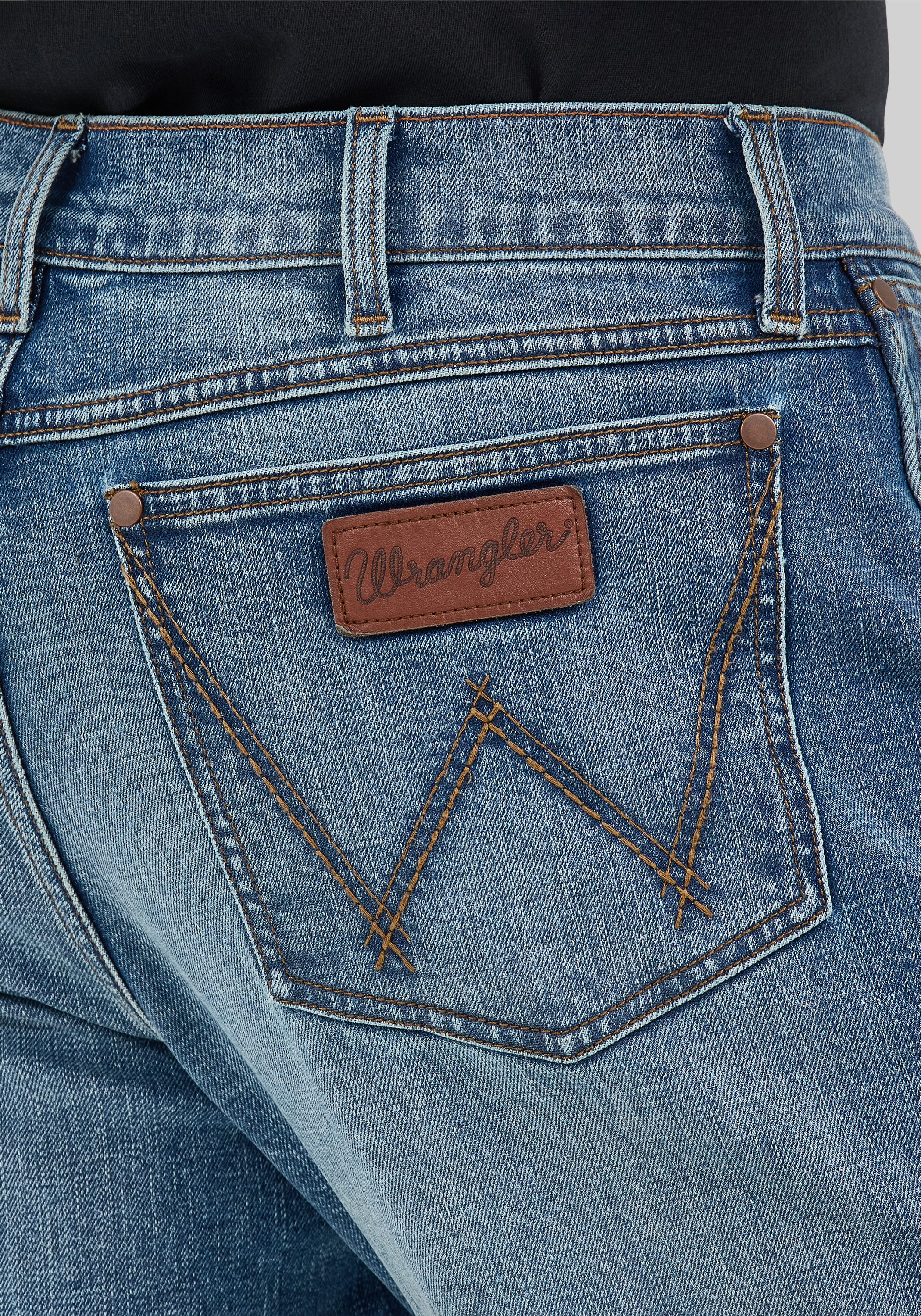 Wrangler Retro Relaxed Fit Harris Boot Jeans