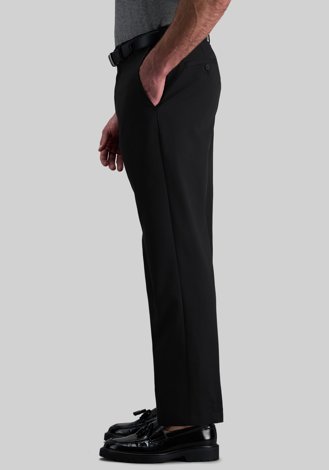 Haggar Cool Right® Performance Flex Classic Fit Flat Front Pants