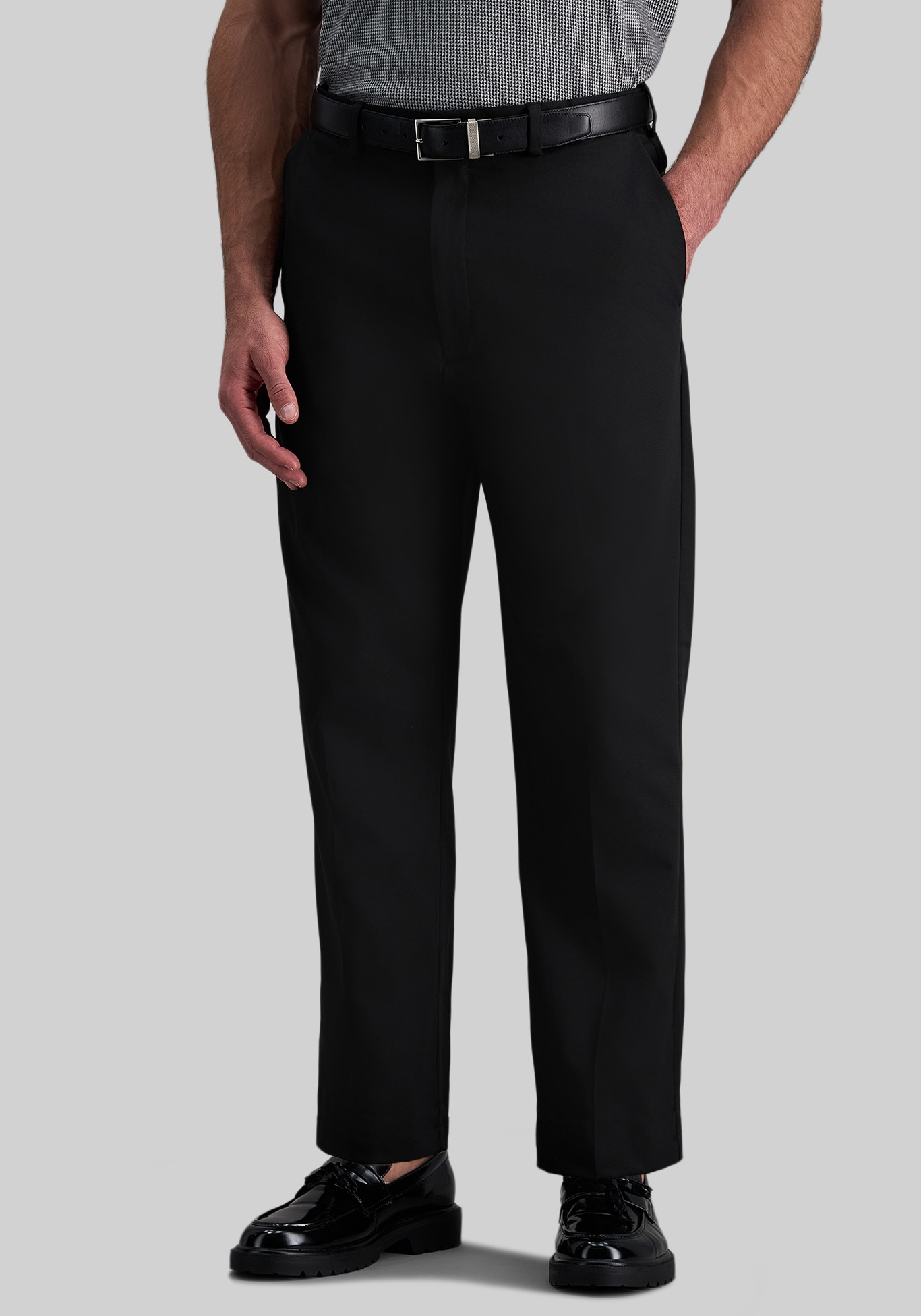 Haggar Cool Right® Performance Flex Classic Fit Flat Front Pants