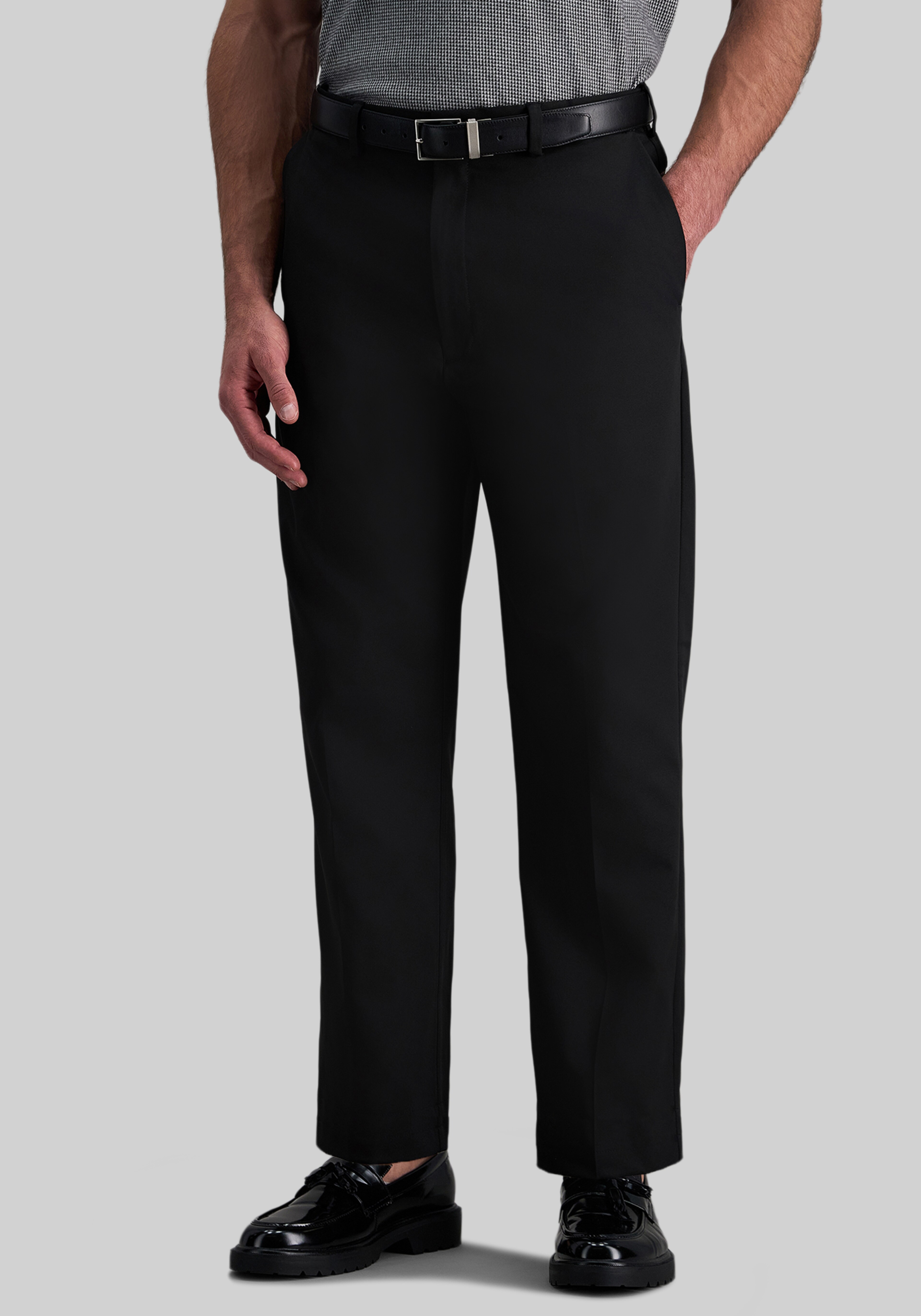 Haggar Cool Right® Performance Flex Classic Fit Flat Front Pants