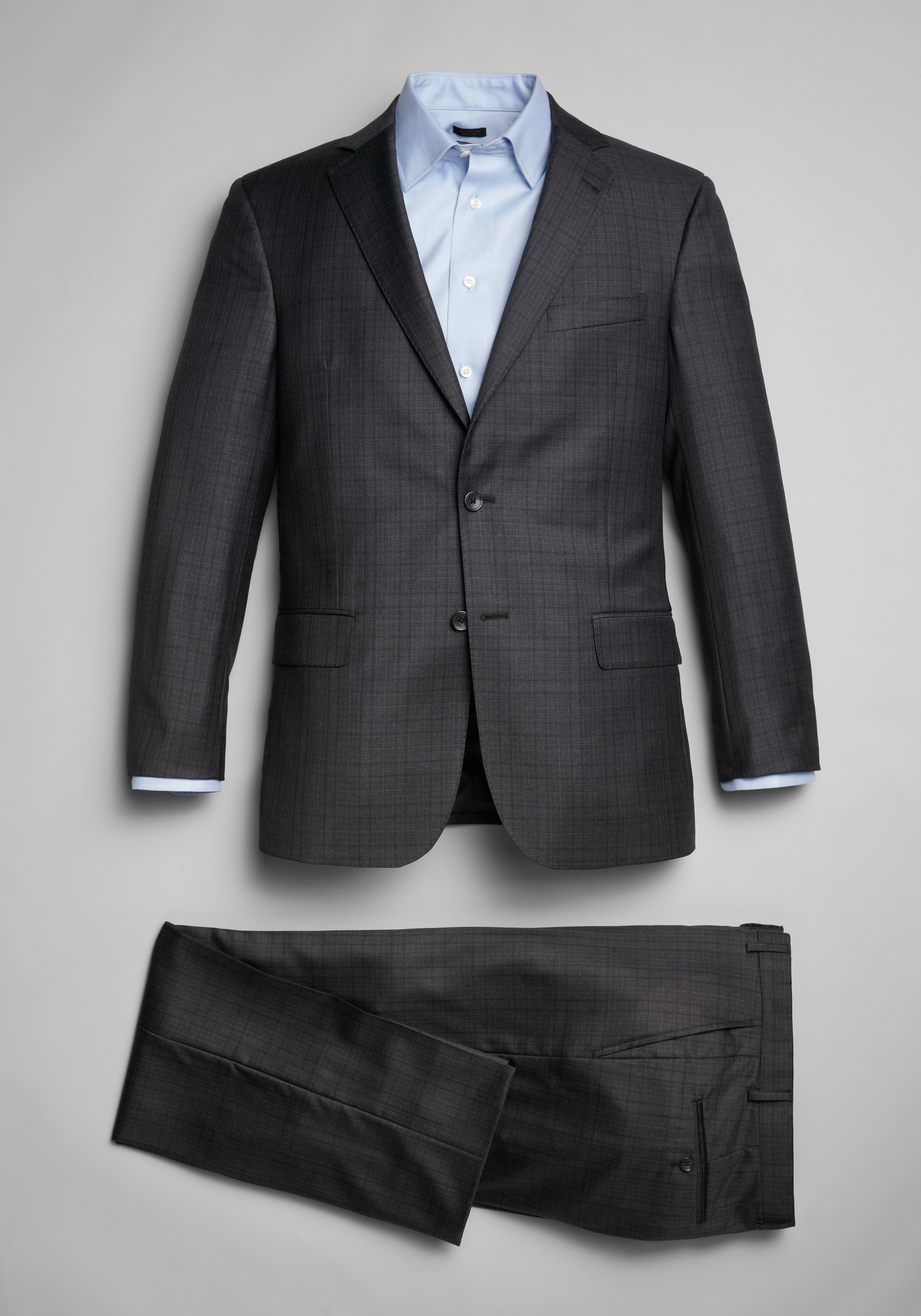 wide peak lapel suit