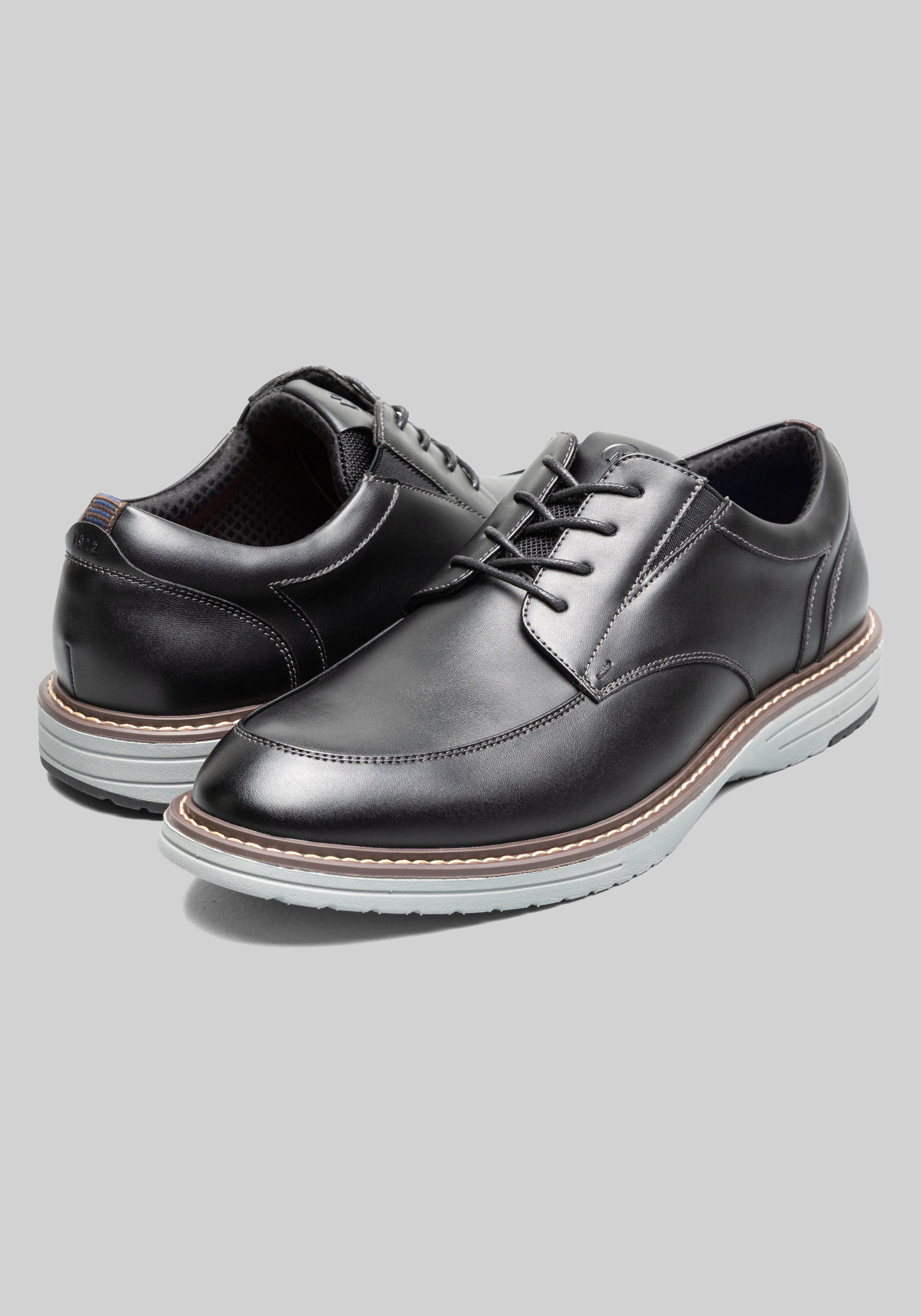 Nunn Bush Gates Moc Toe Oxfords