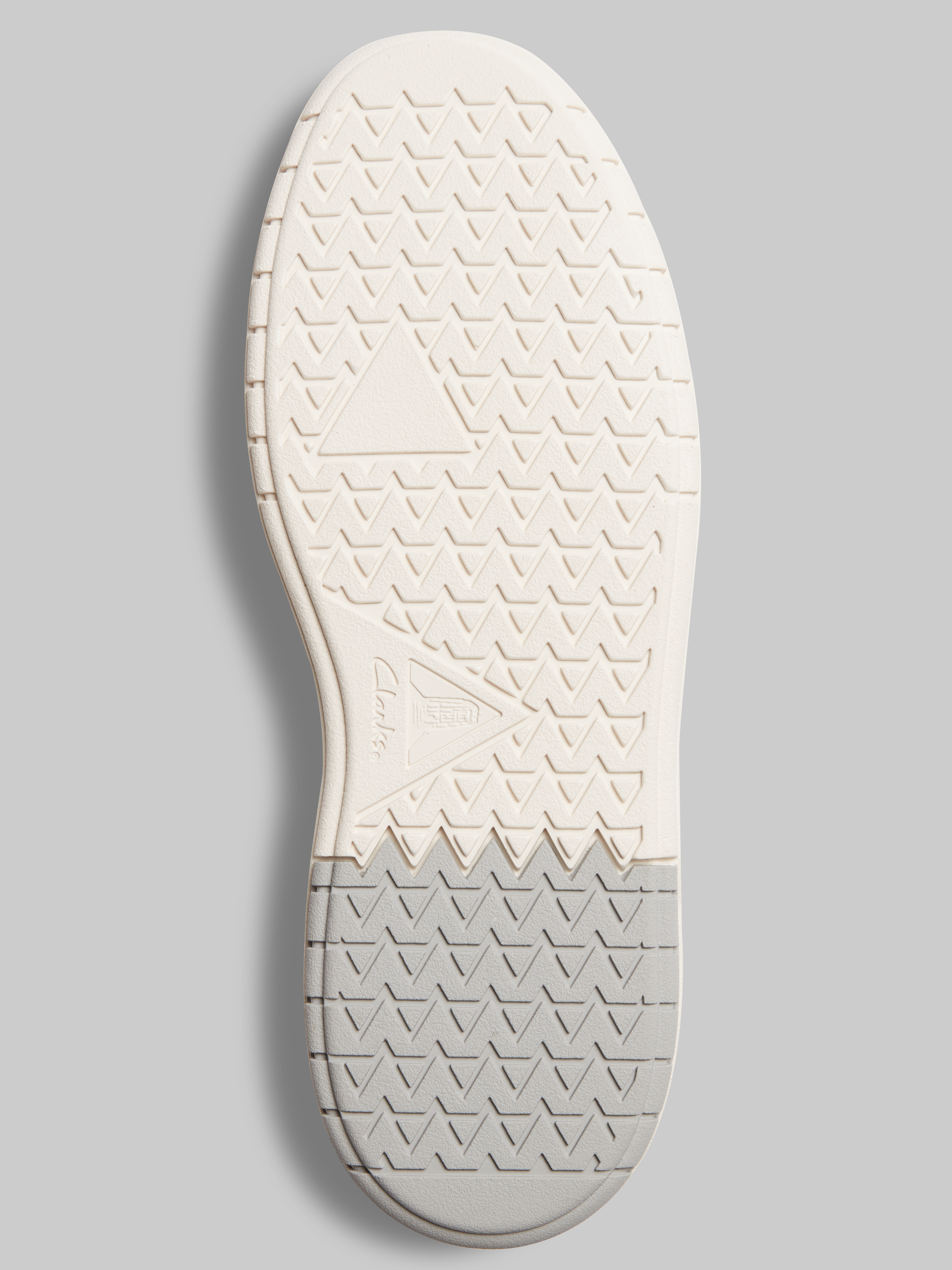 Clarks Courtlite 2 Run Sneakers