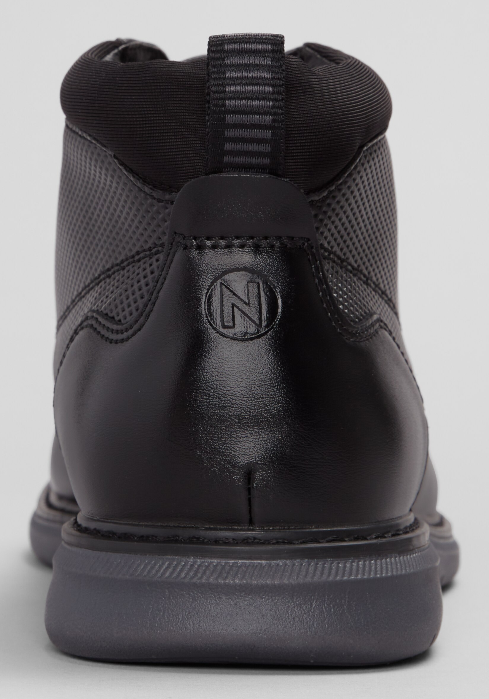 Nunn Bush Chase Plain Toe Chukkas