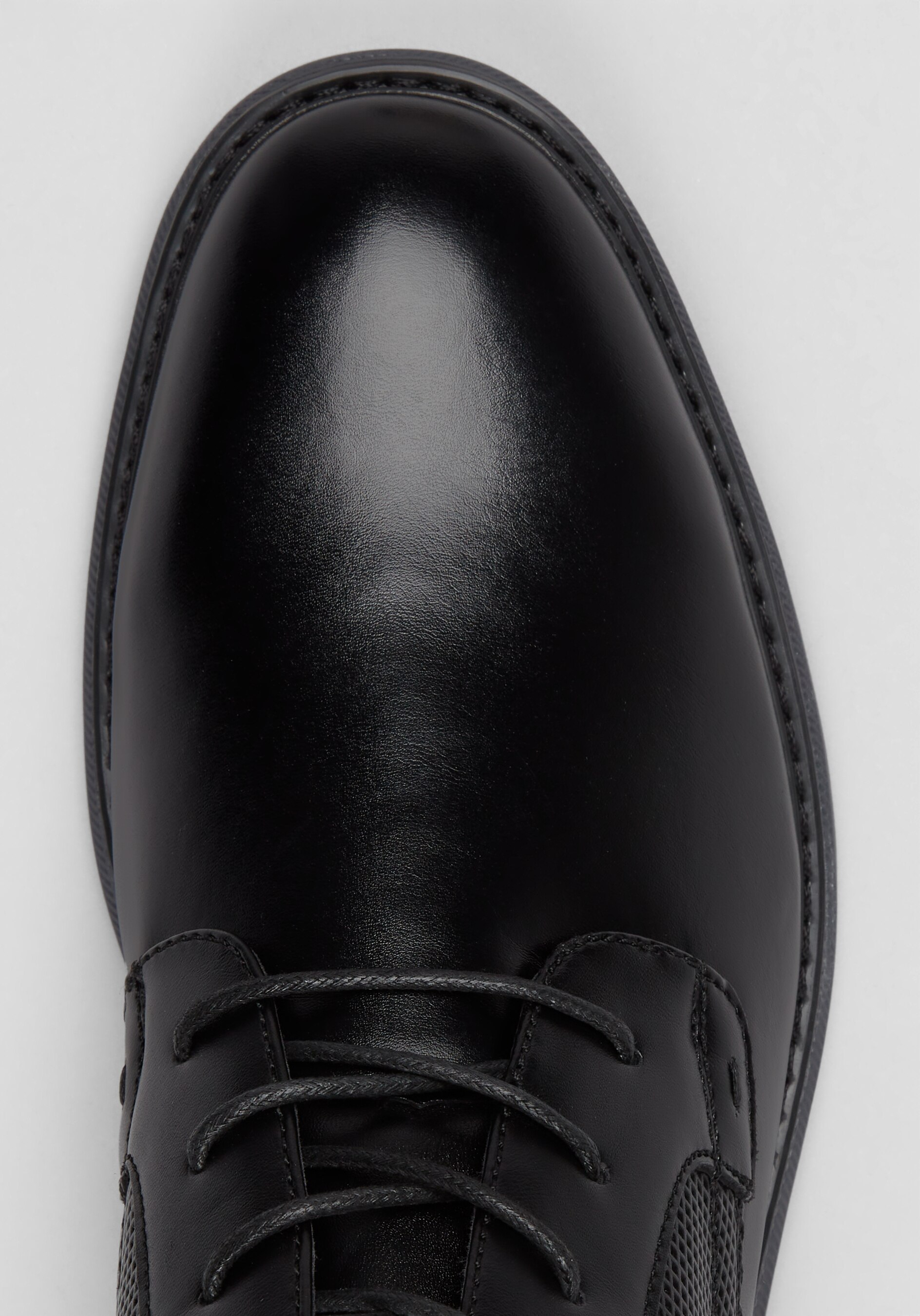 Nunn Bush Chase Plain Toe Chukkas