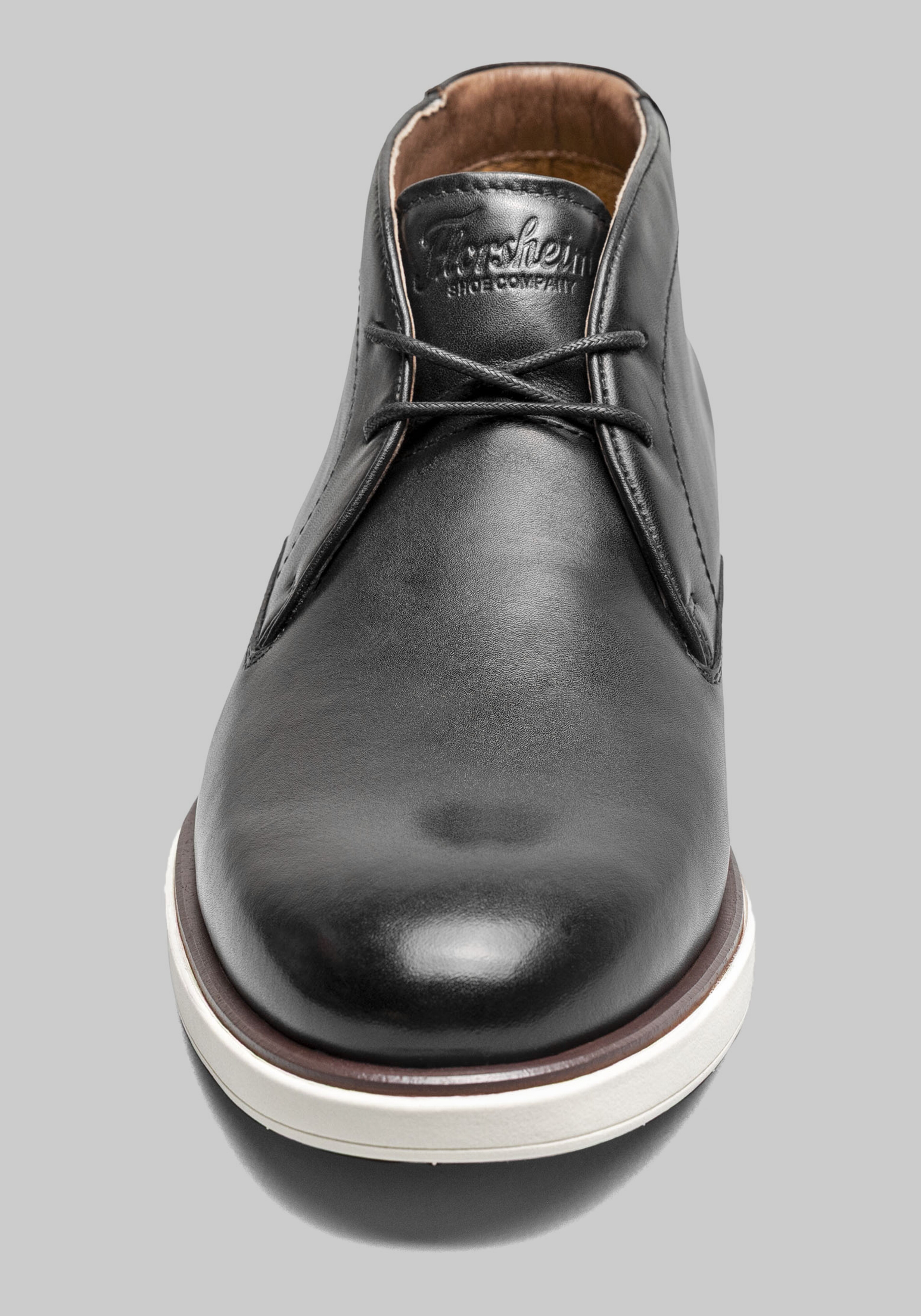 Florsheim Avenue Plain Toe Chukka Boots