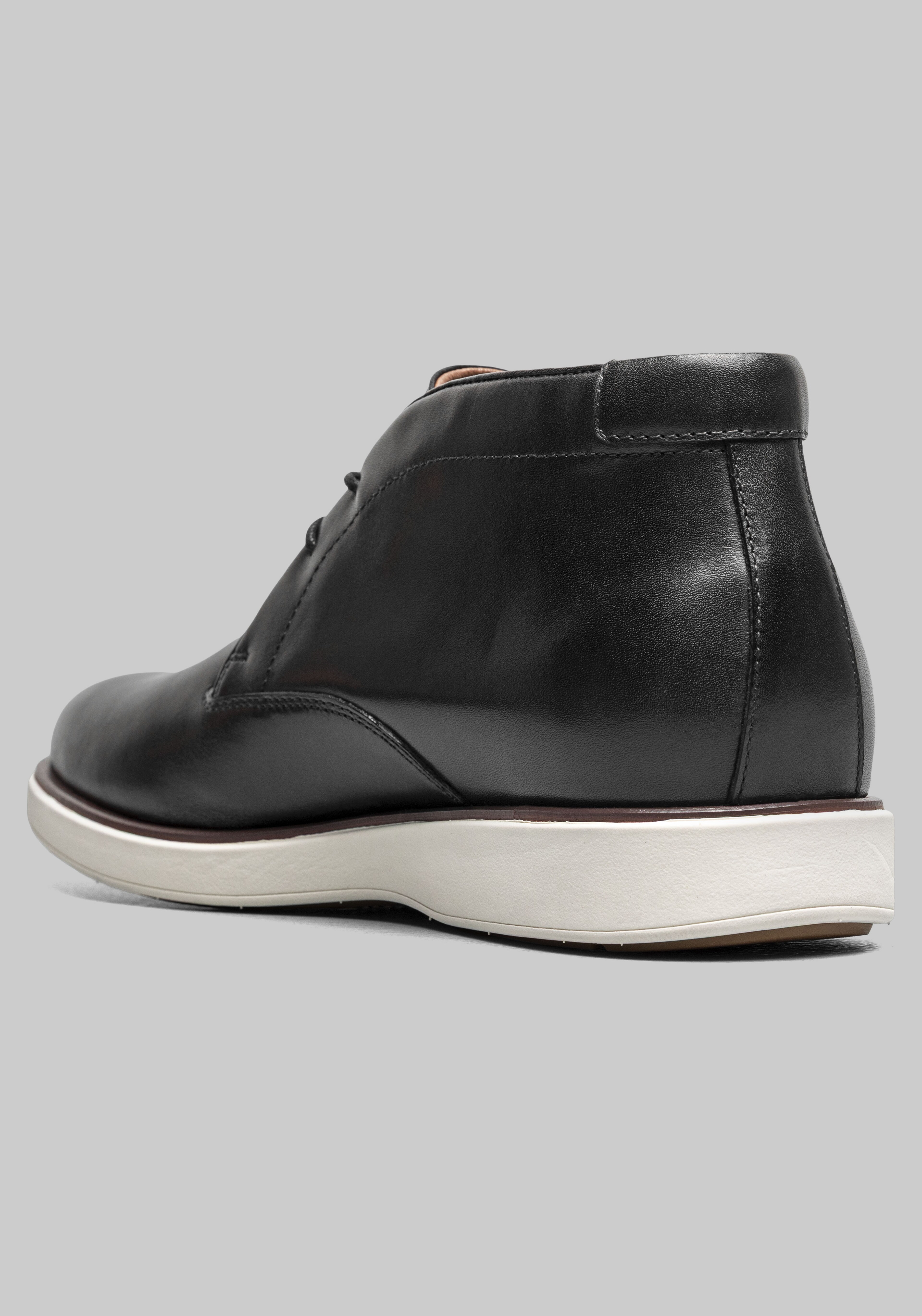 Florsheim Avenue Plain Toe Chukka Boots