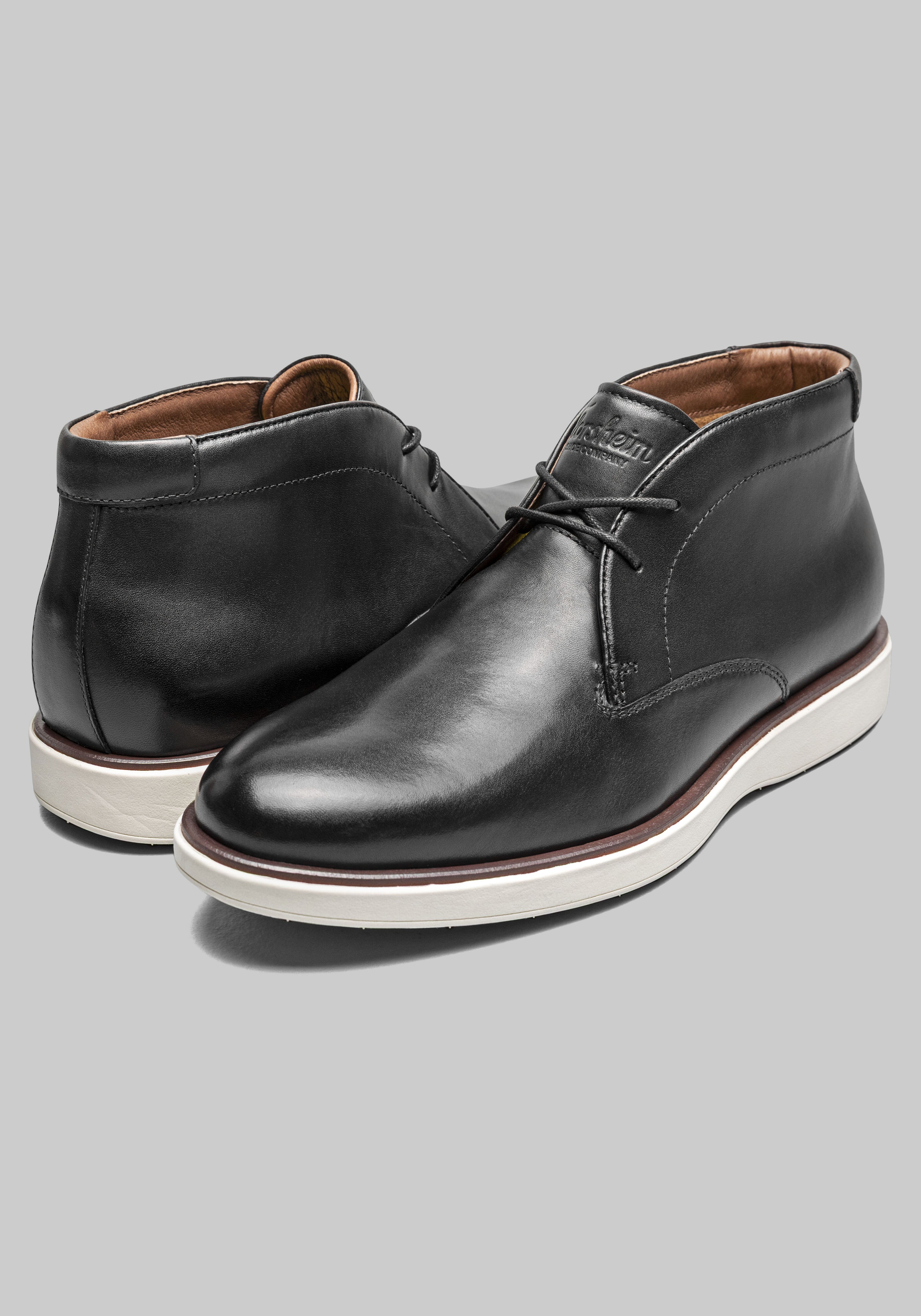 Florsheim Avenue Plain Toe Chukka Boots