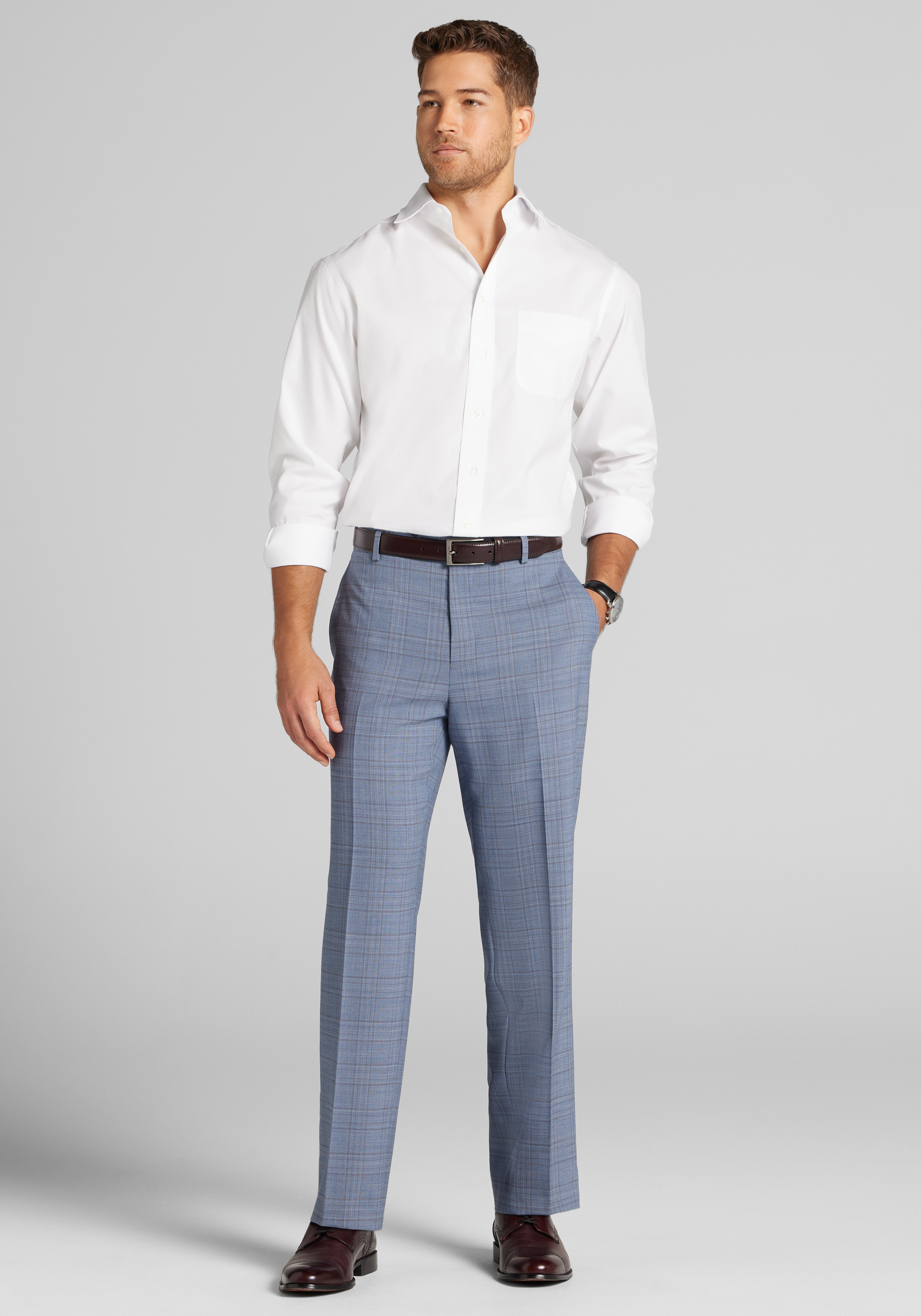 Traveler® Collection Tailored Fit Spread Collar Solid Dress Shirt