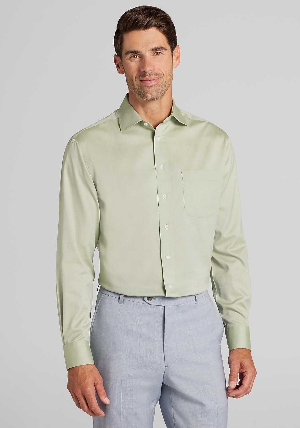 Traveler&reg; Collection Tailored Fit Spread Collar Solid Dress Shirt