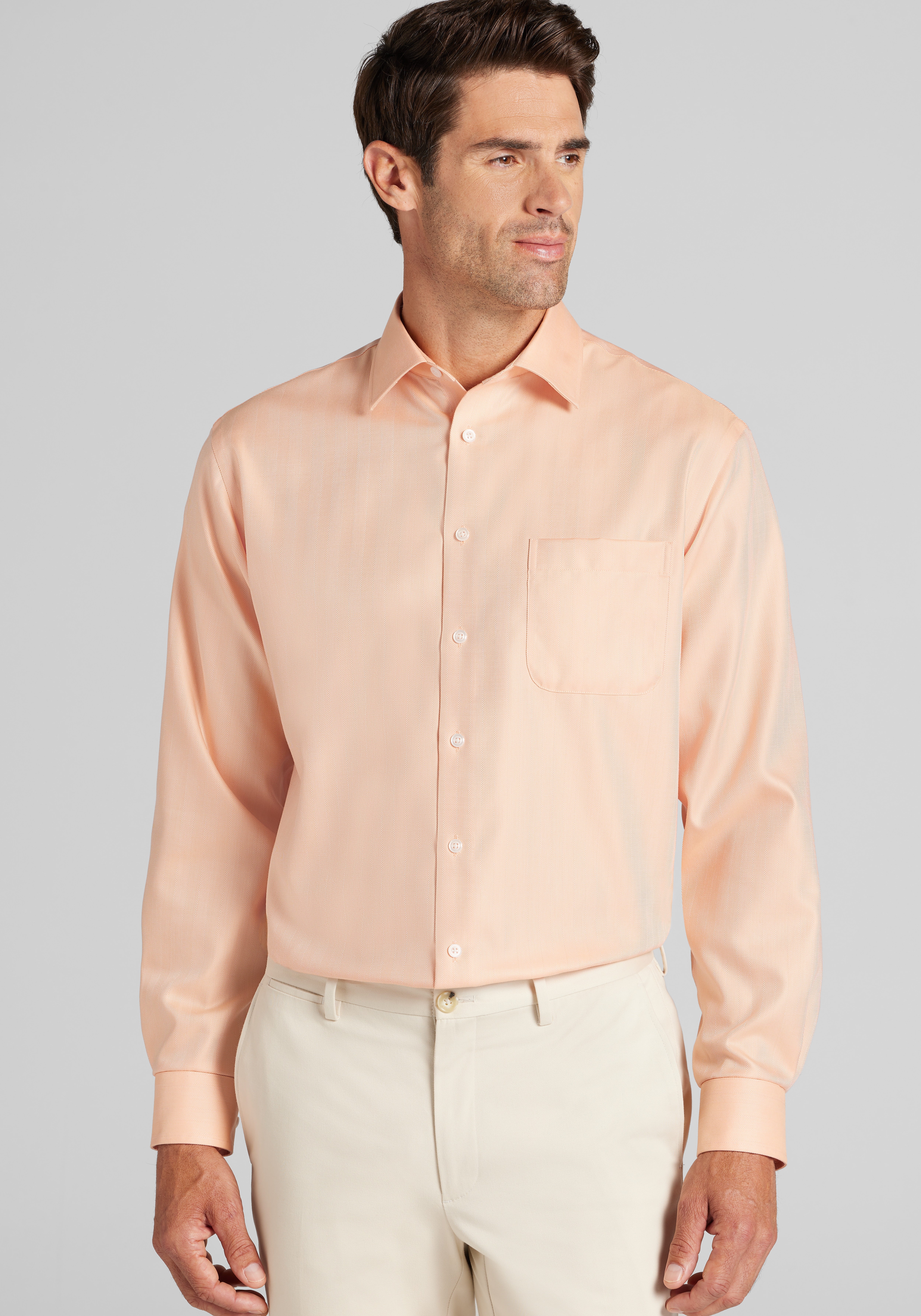 Reserve Collection Traditional Fit Spread Collar Solid Dress Shirt