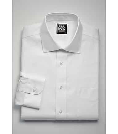 Traveler Collection Traditional Fit Spread Collar Dress Shirt