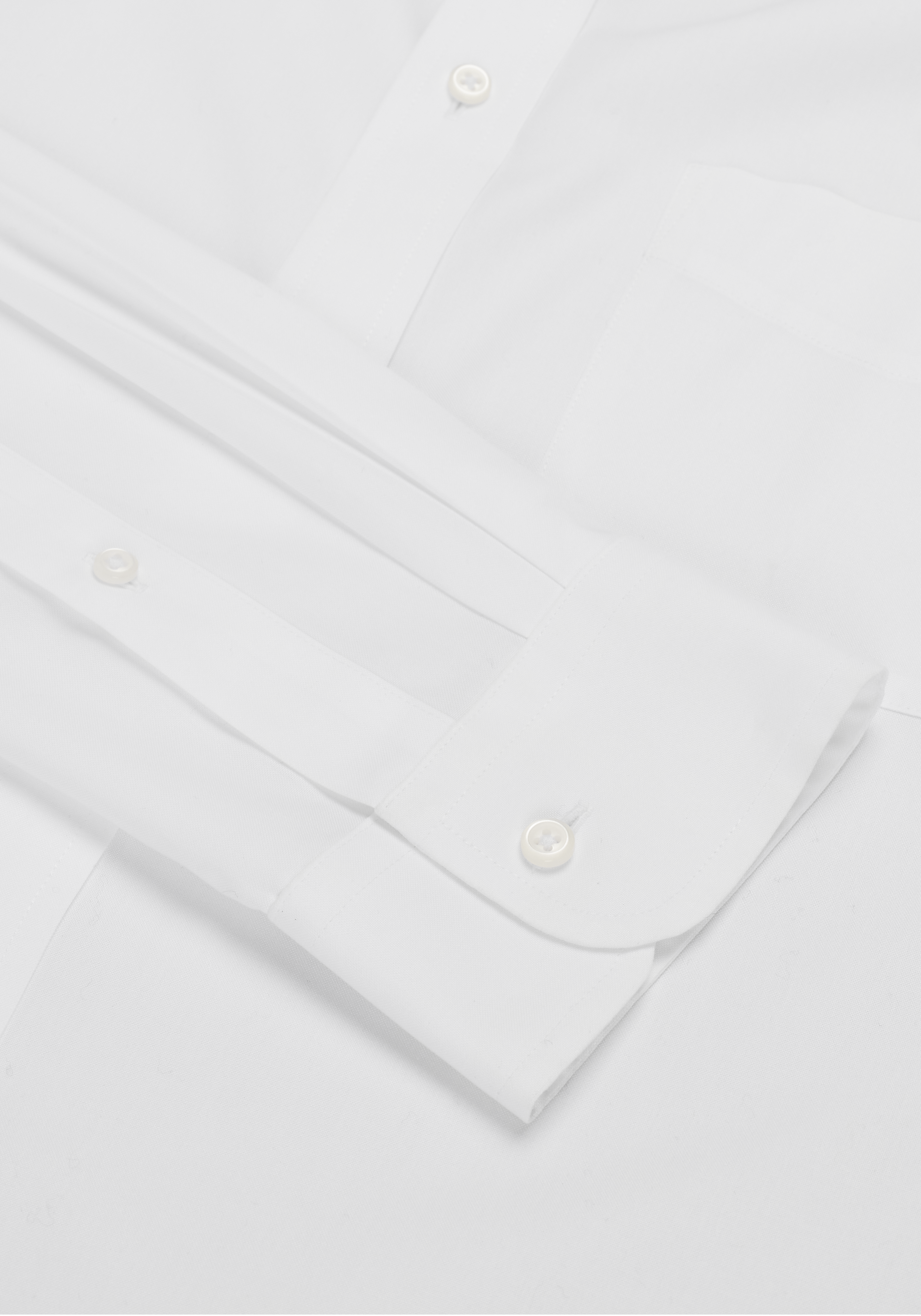 Traveler Collection Slim Fit Spread Collar Solid Dress Shirt