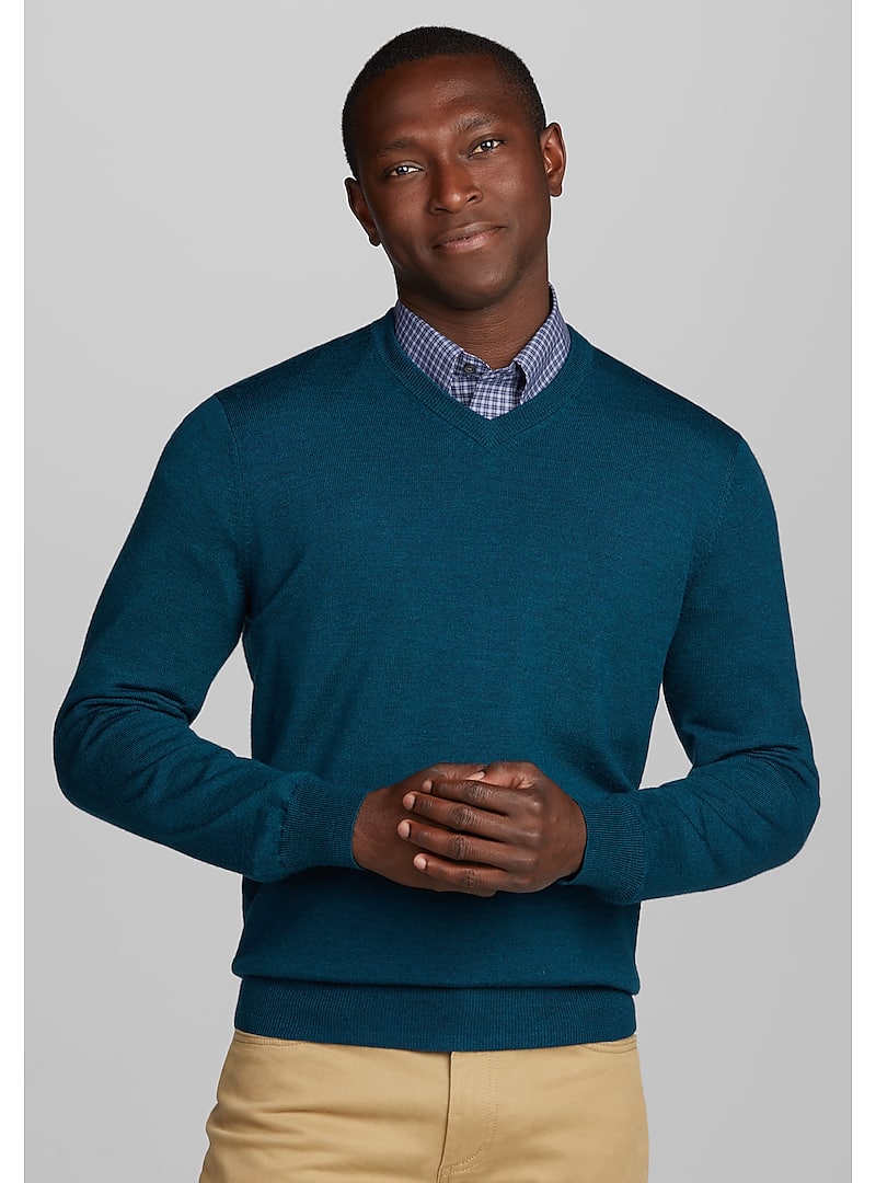 Jos. A. Bank Traveler Collection Tailored Fit Merino Wool V-Neck Sweater