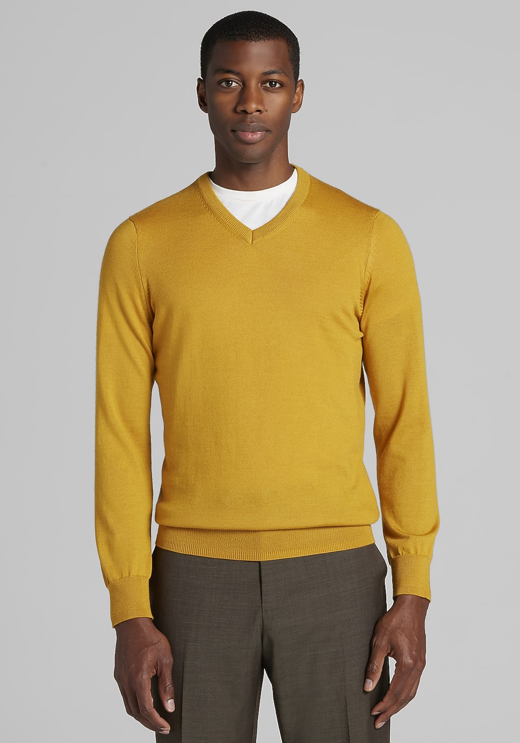 Traveler&reg; Performance Tailored Fit Merino V-Neck Sweater CLEARANCE