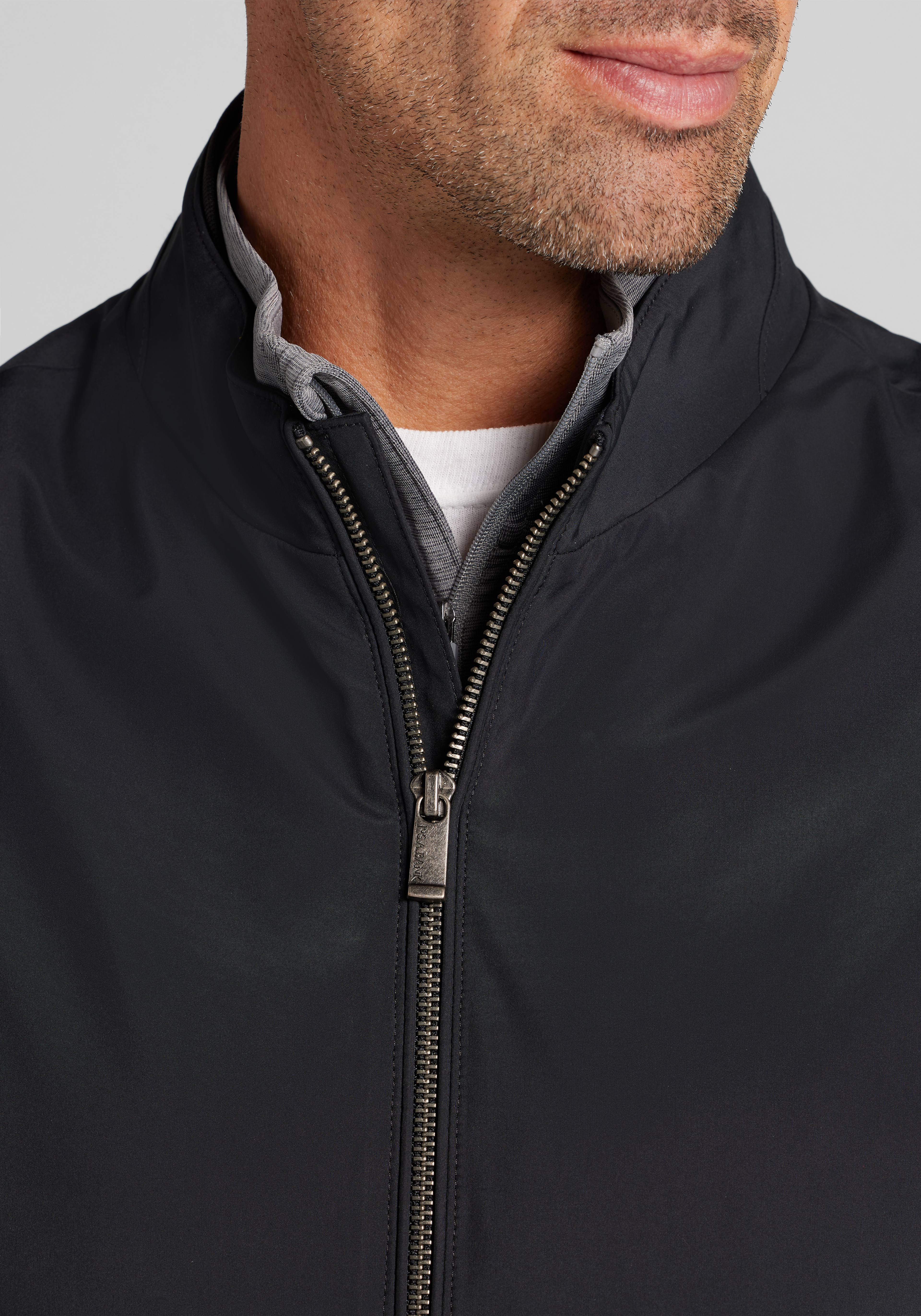 Traveler® Collection Tailored Fit Tech Golf Vest