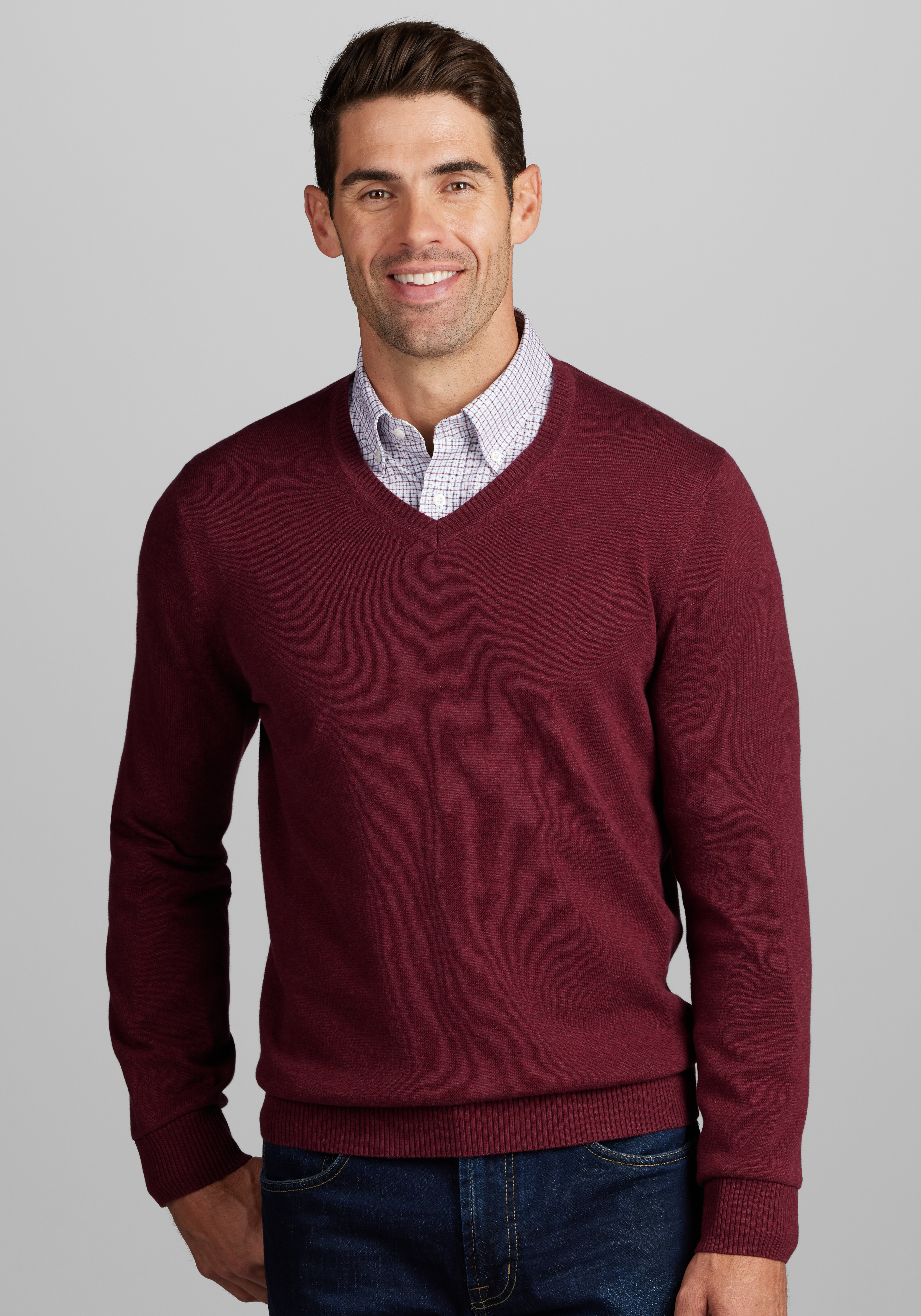 Men Maroon Solid V Neck Sweater