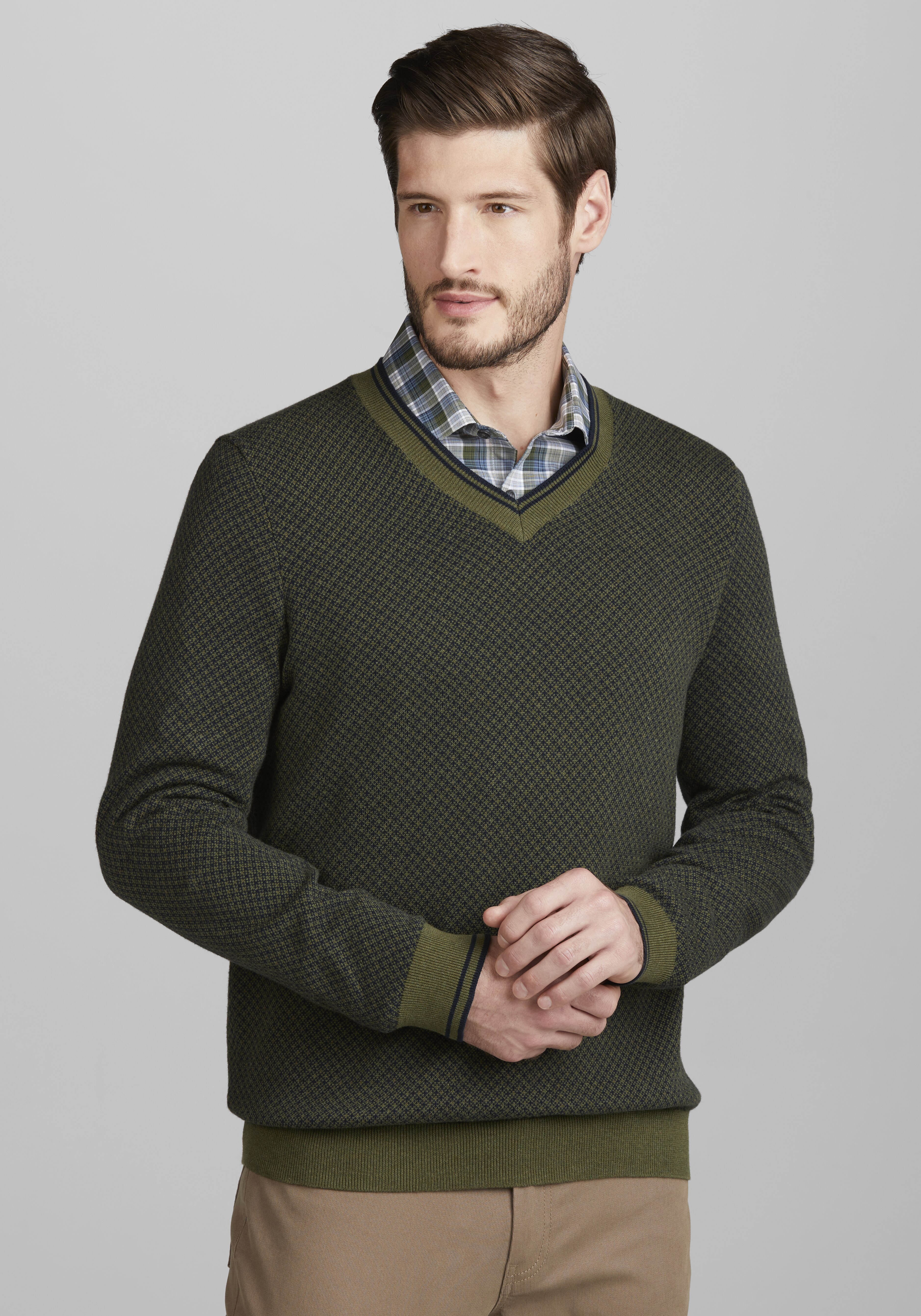 Buy Men Navy Solid V Neck Full Sleeves Sweater Online - 642535