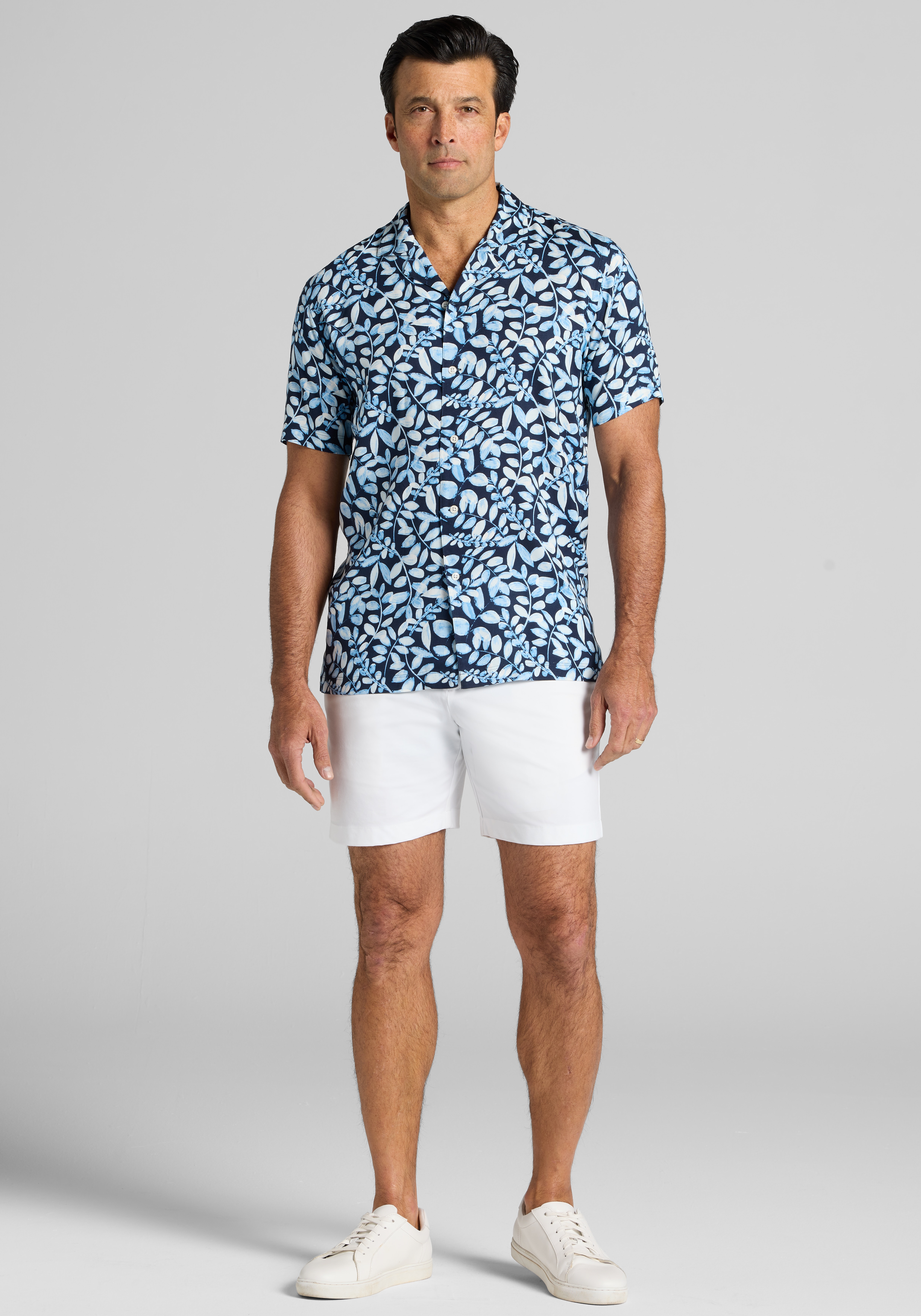 Jos. A. Bank Tailored Fit Large Leaf Short Sleeve Sportshirt