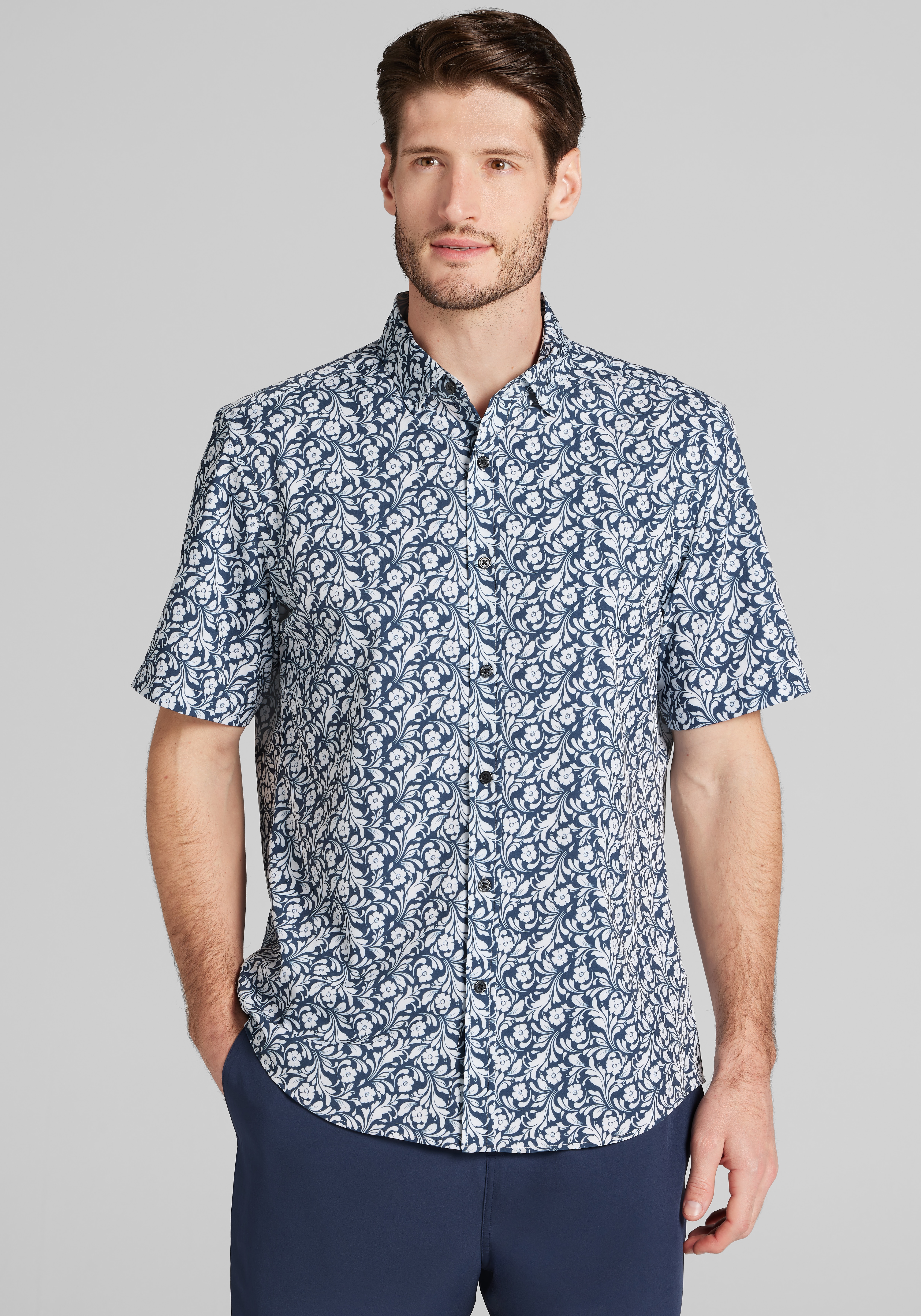 Men's Casual Tops, Traveler&reg; COOL<i>MOTION</i> Traditional Fit Short Sleeve 4‑Way Stretch Sportshirt - Jos A Bank