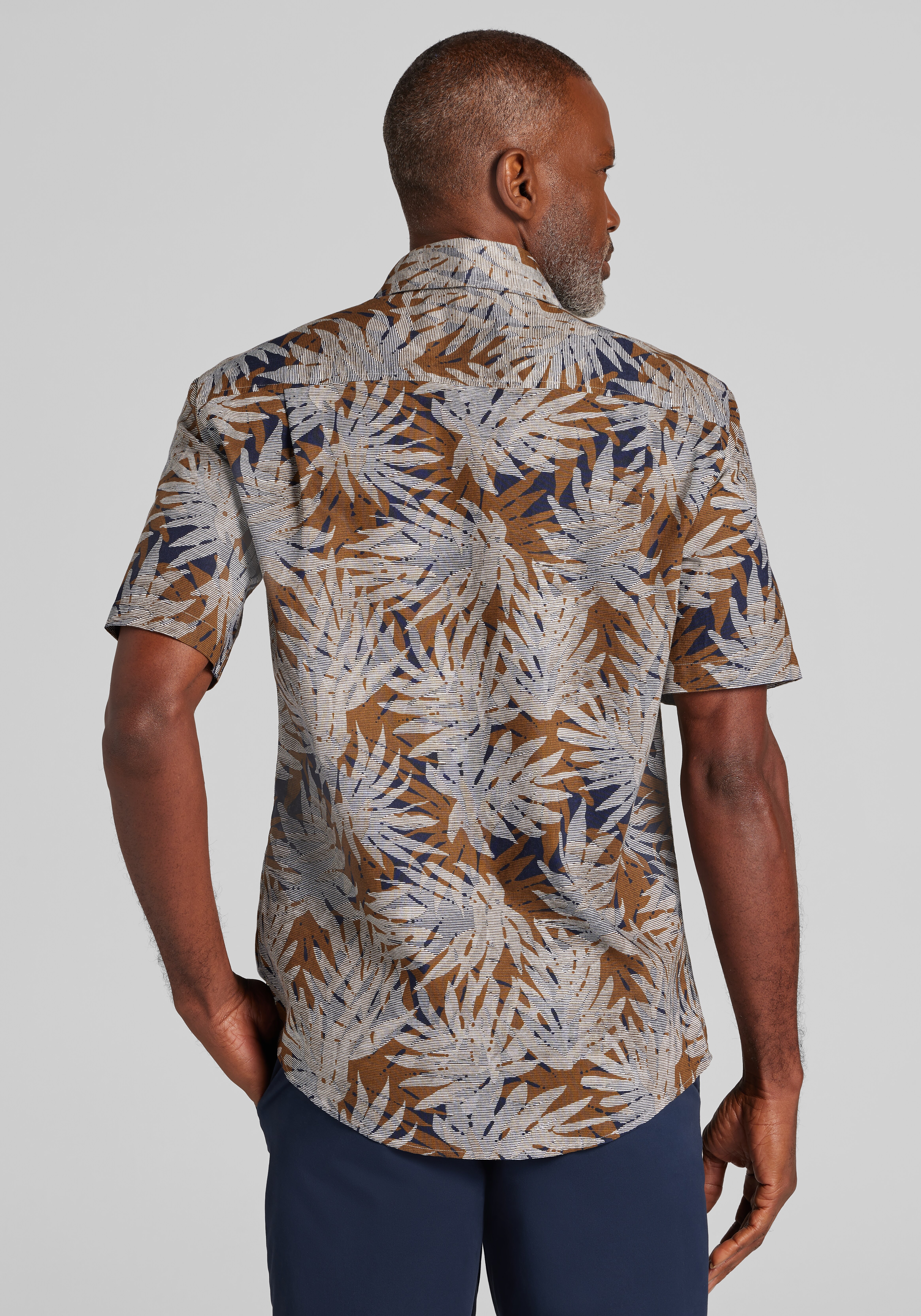 Jos. A. Bank Tailored Fit Large Fern Palm Short Sleeve Sportshirt