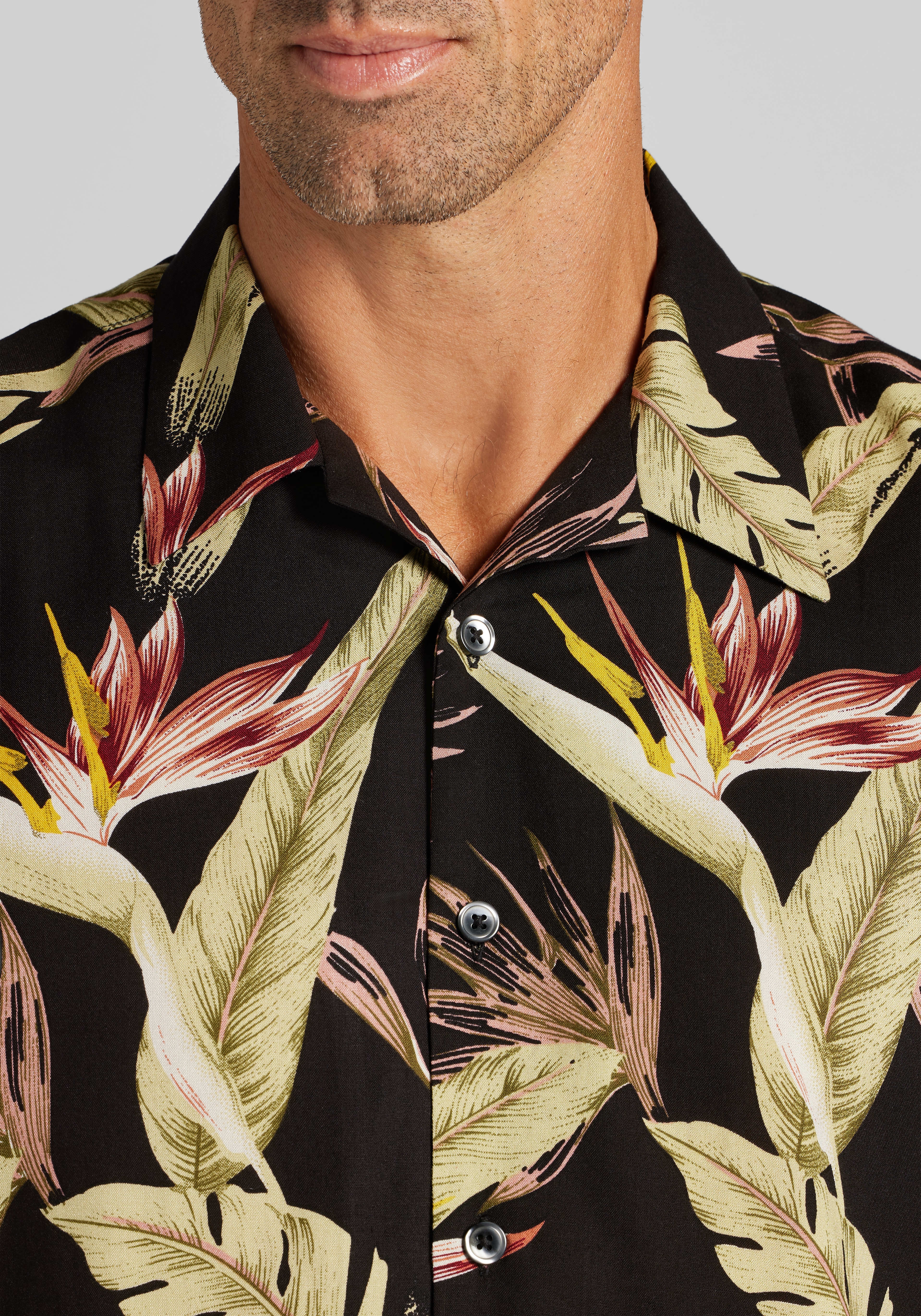 1905 Collection Tailored Fit Tropical Floral Short Sleeve Camp Shirt