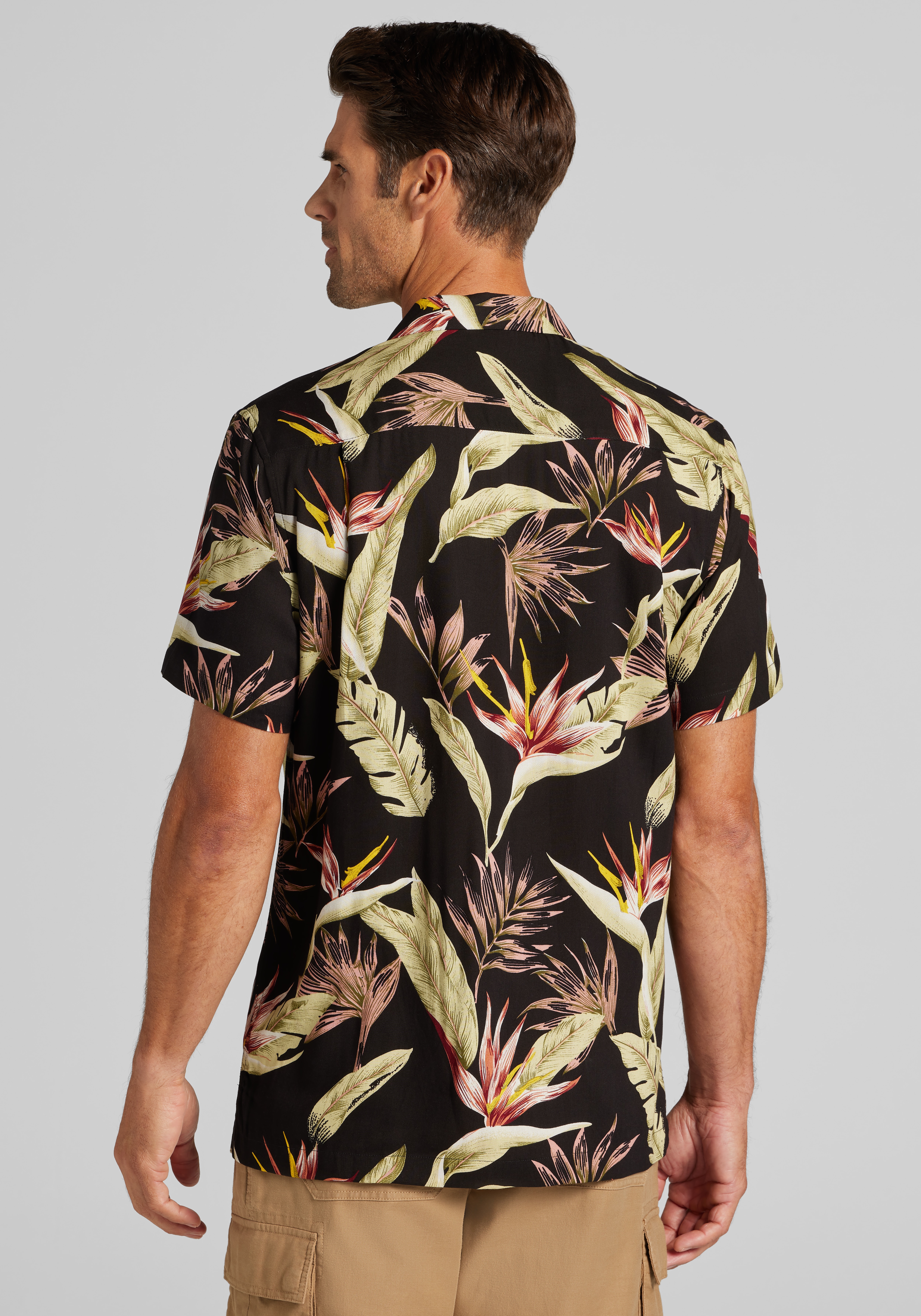 1905 Collection Tailored Fit Tropical Floral Short Sleeve Camp Shirt