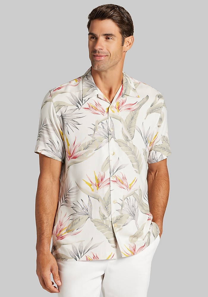 1905 Collection Tailored Fit Tropical Floral Short Sleeve Camp Shirt