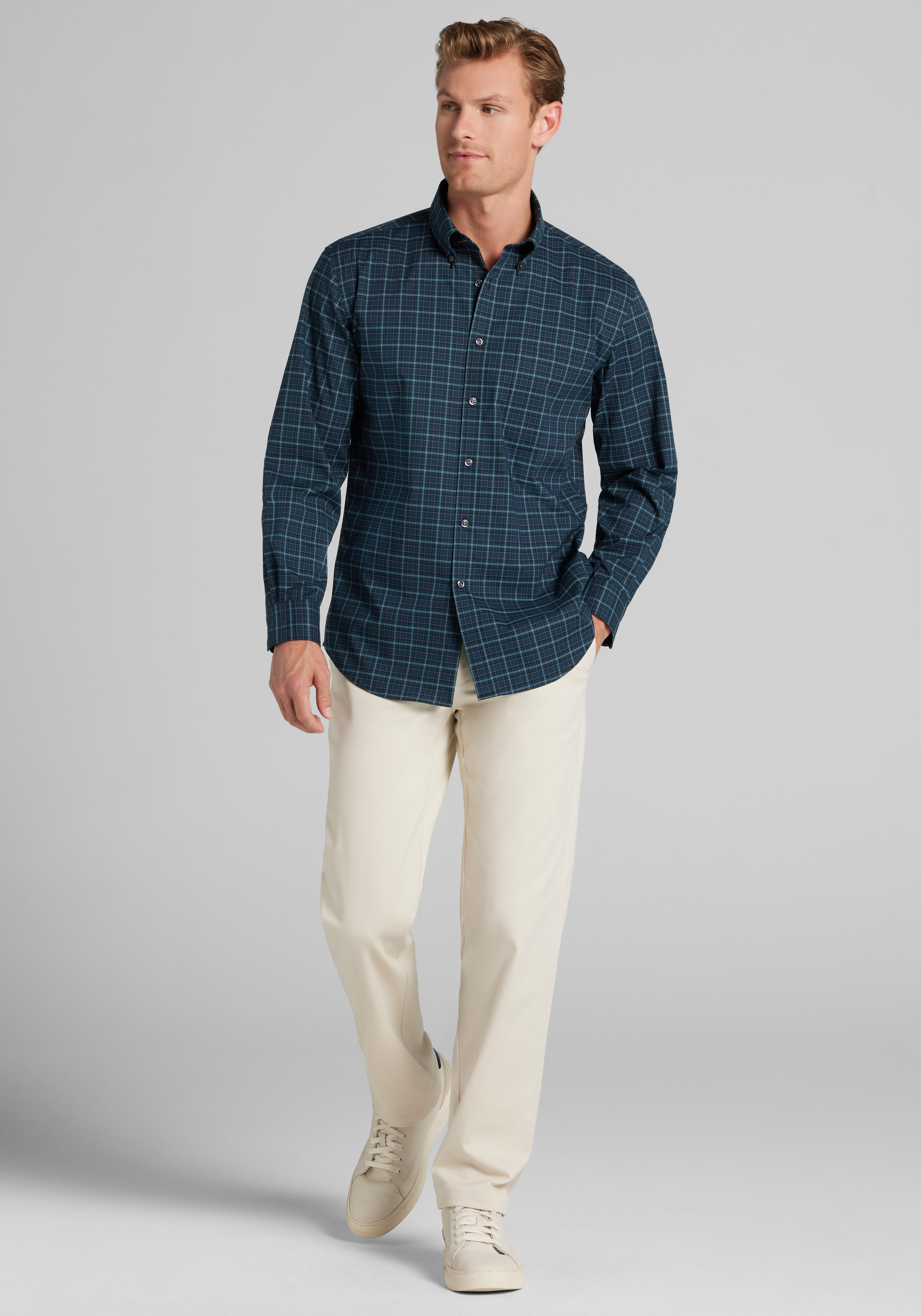 Traveler® Collection Tailored Fit Tartan Plaid Button Up Shirt