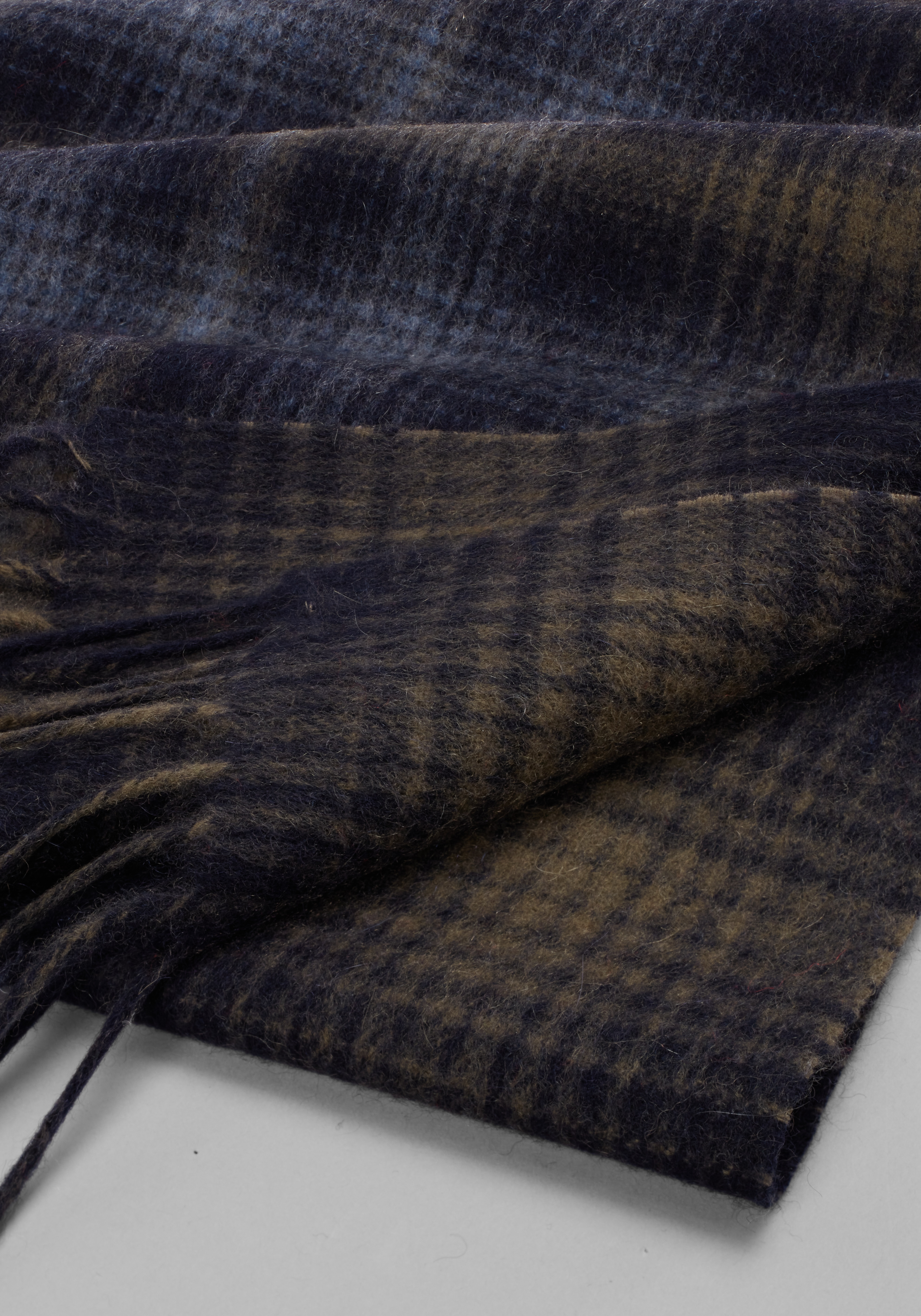Reserve Collection Plaid Cashmere Scarf