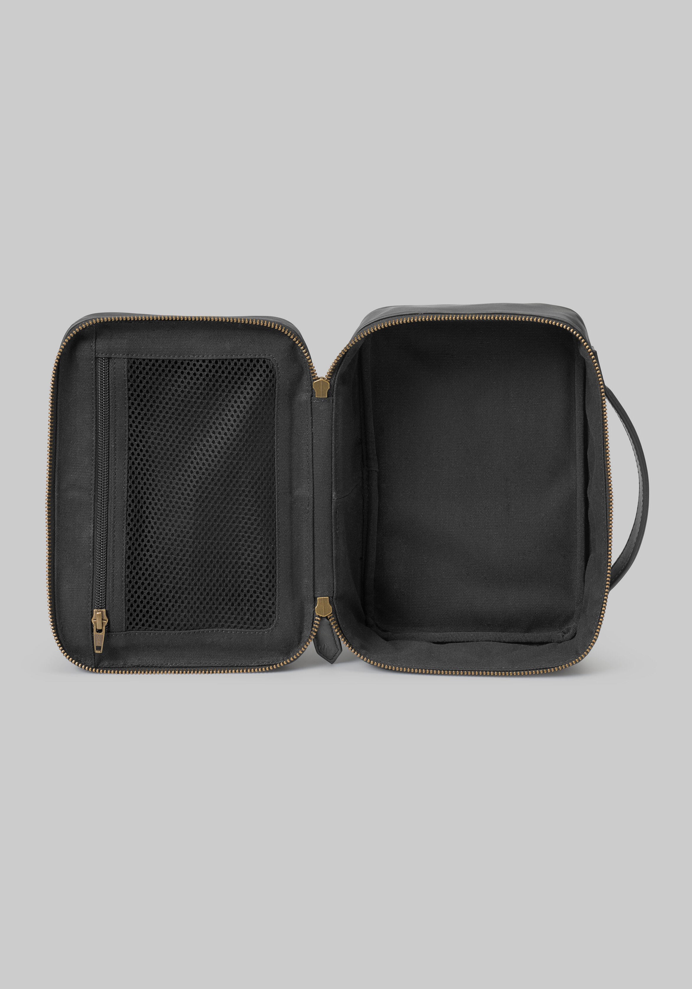 Johnston & Murphy Rhodes Leather Travel Kit