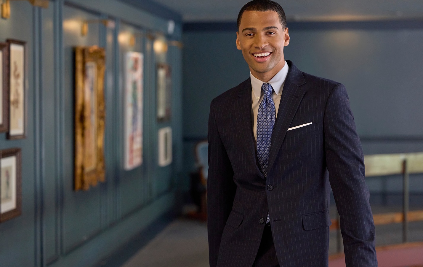 Man wearing a navy suit