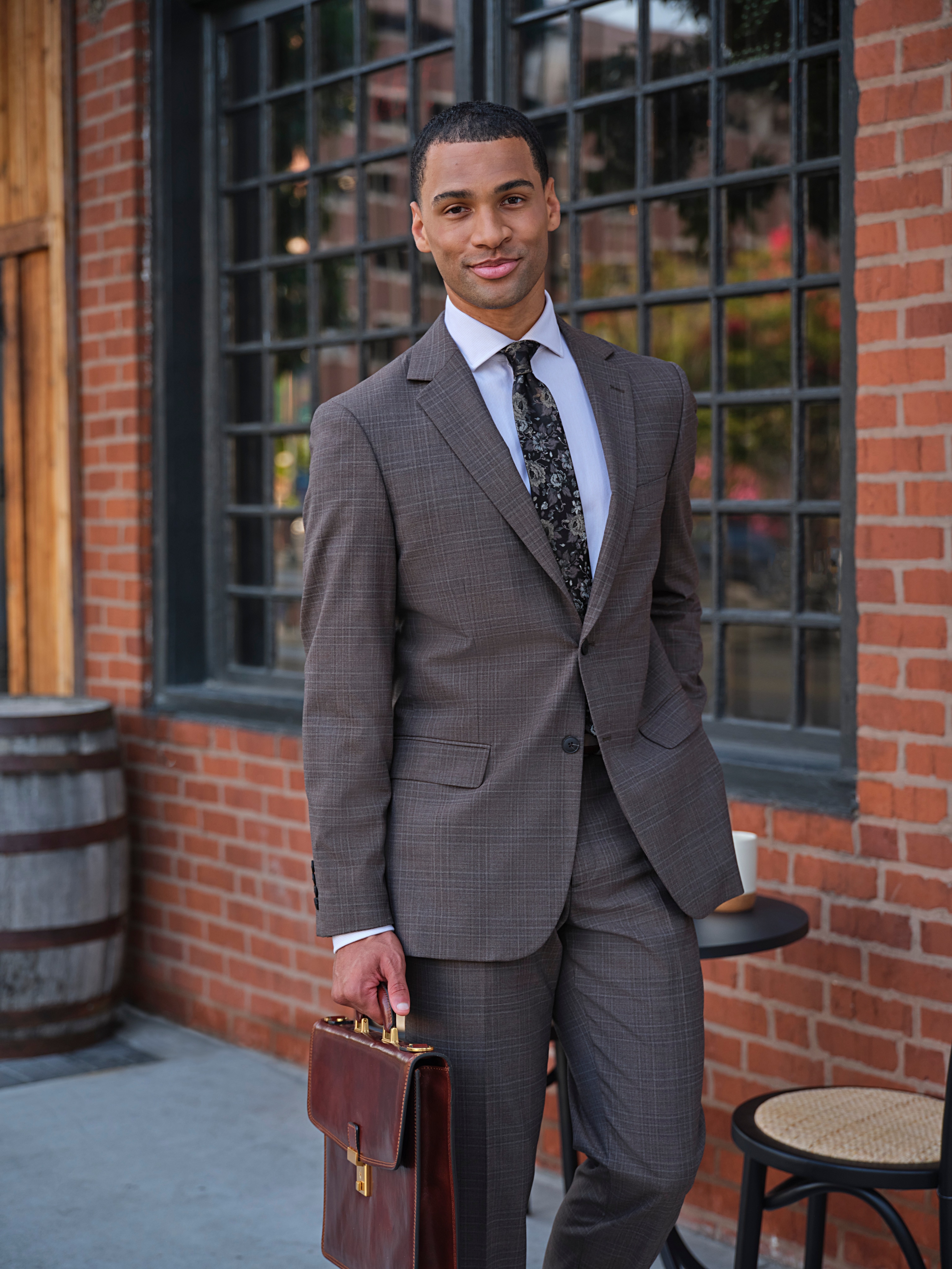 Man wearing a navy suit
